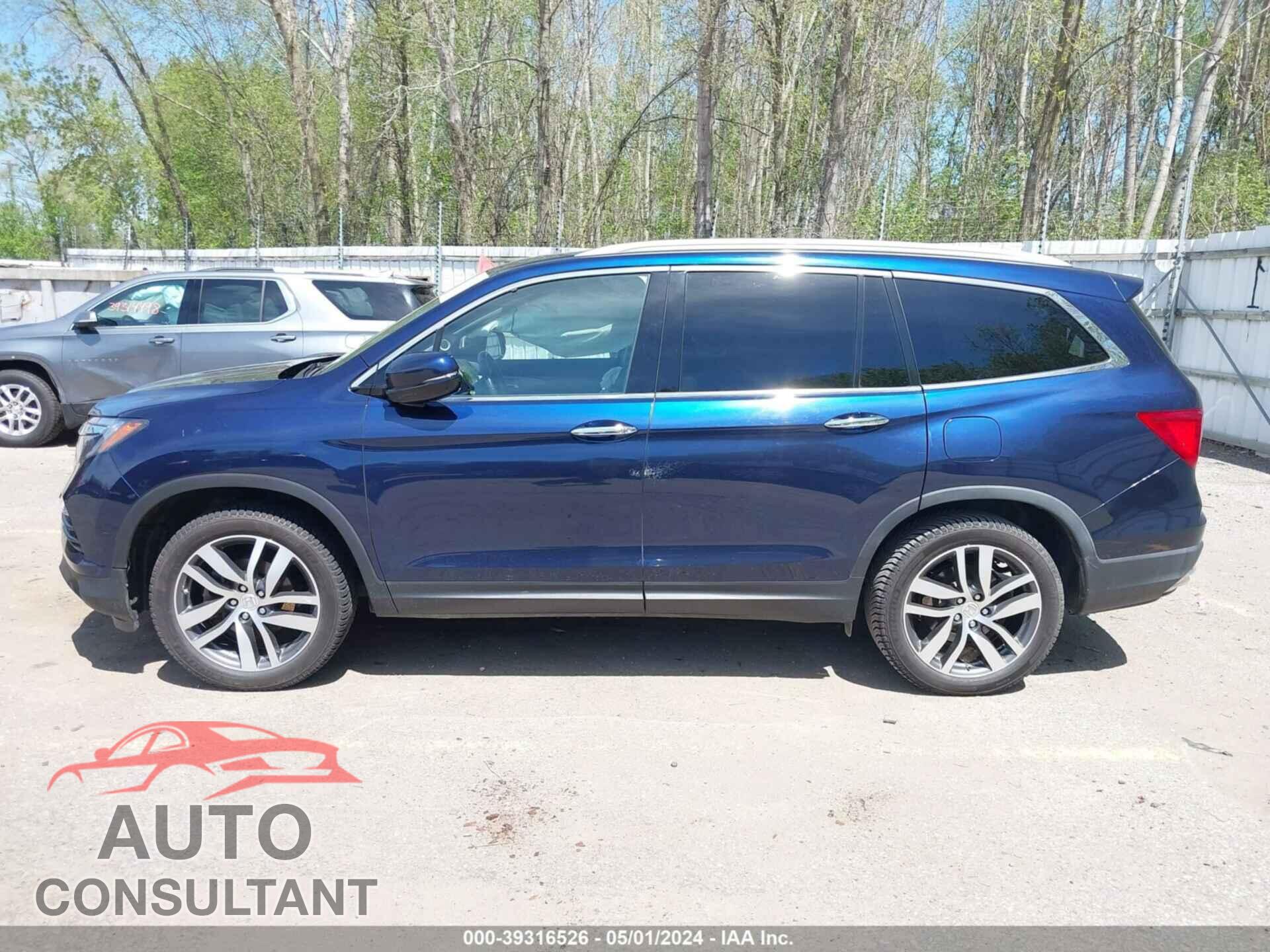 HONDA PILOT 2017 - 5FNYF6H93HB037077