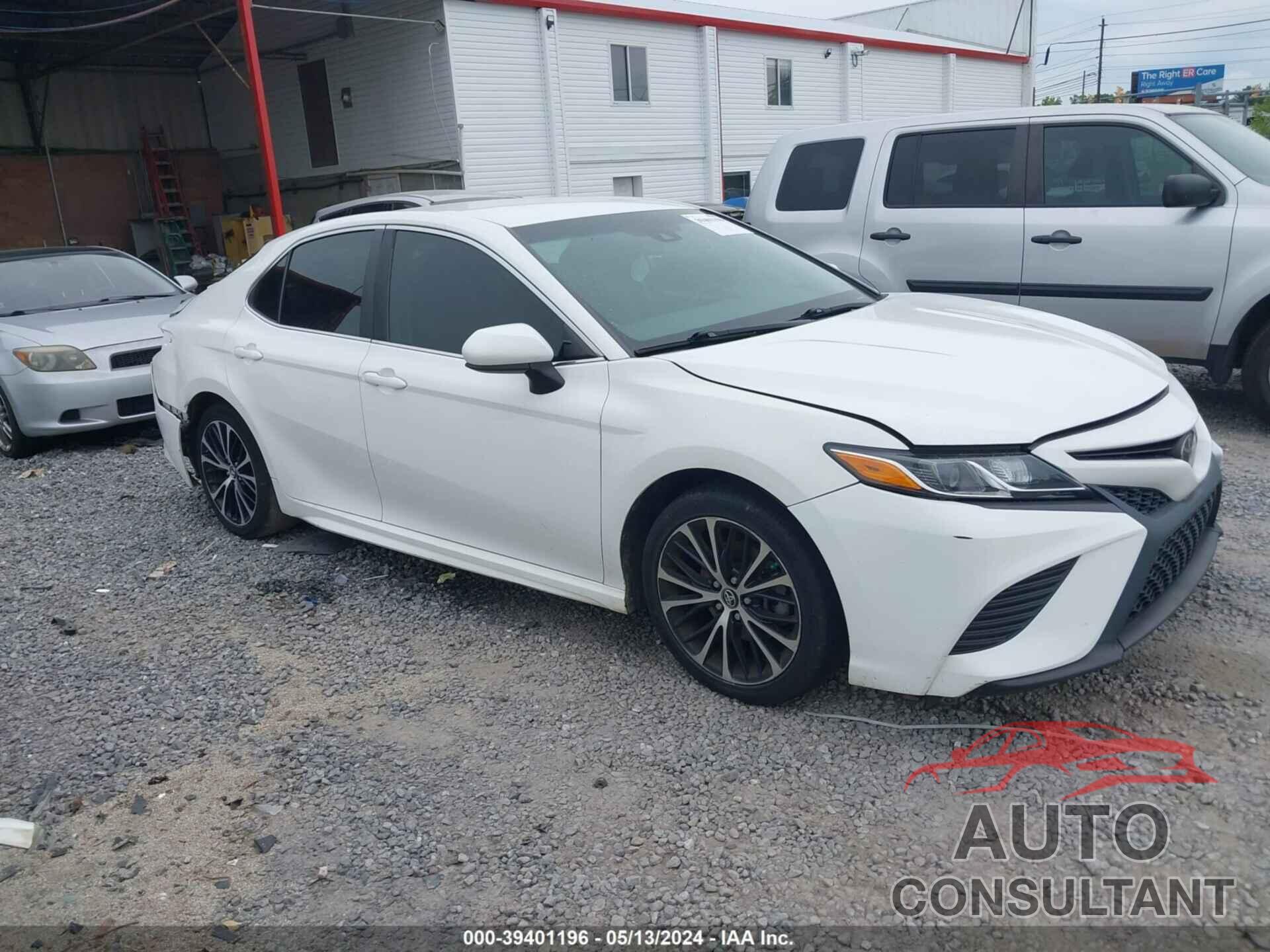 TOYOTA CAMRY 2018 - 4T1B11HK9JU581098