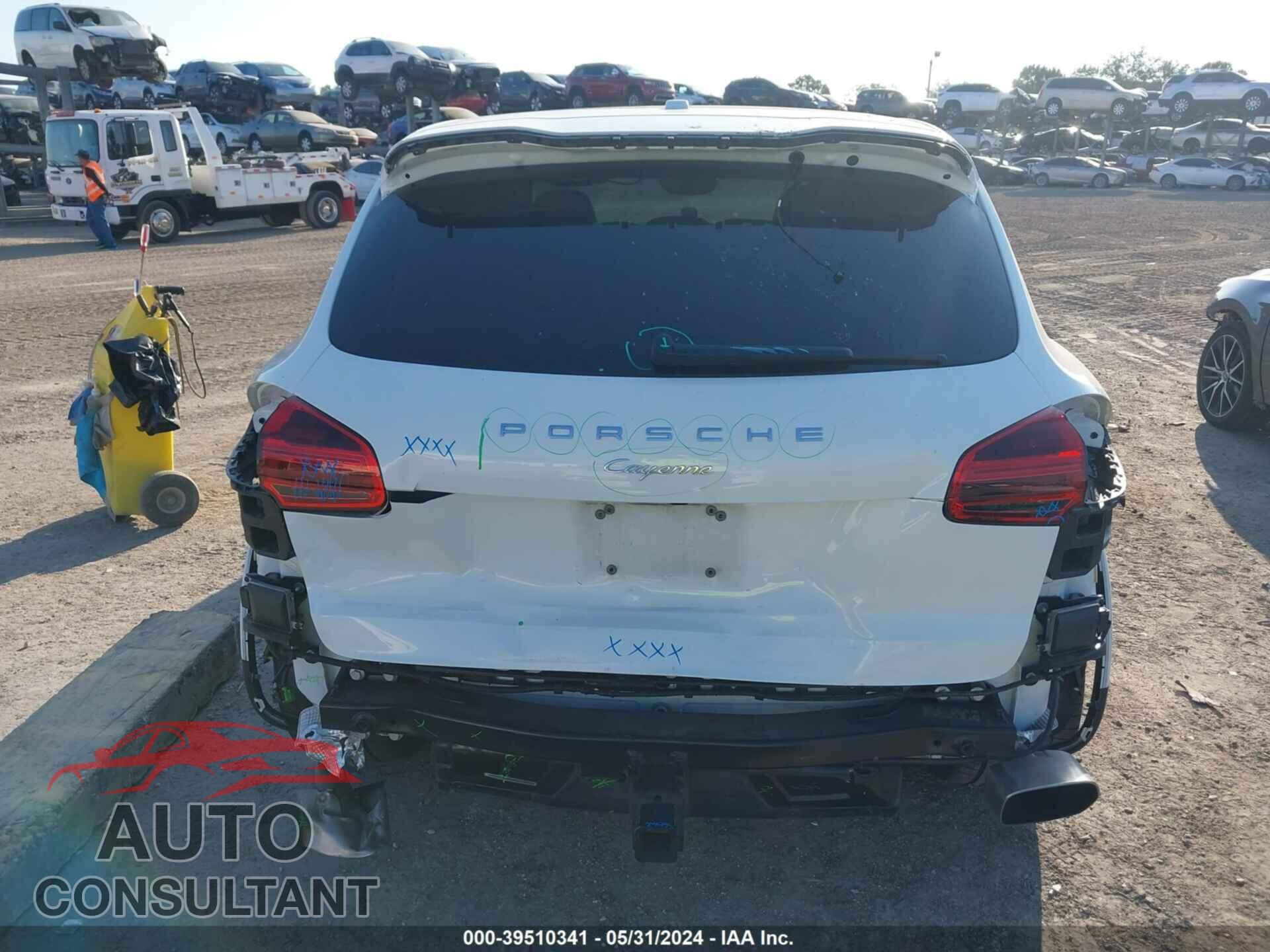 PORSCHE CAYENNE 2017 - WP1AA2A2XHKA86980