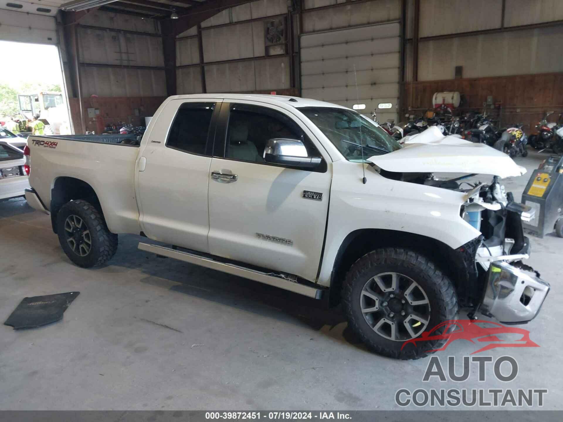 TOYOTA TUNDRA 2016 - 5TFBY5F14GX499756