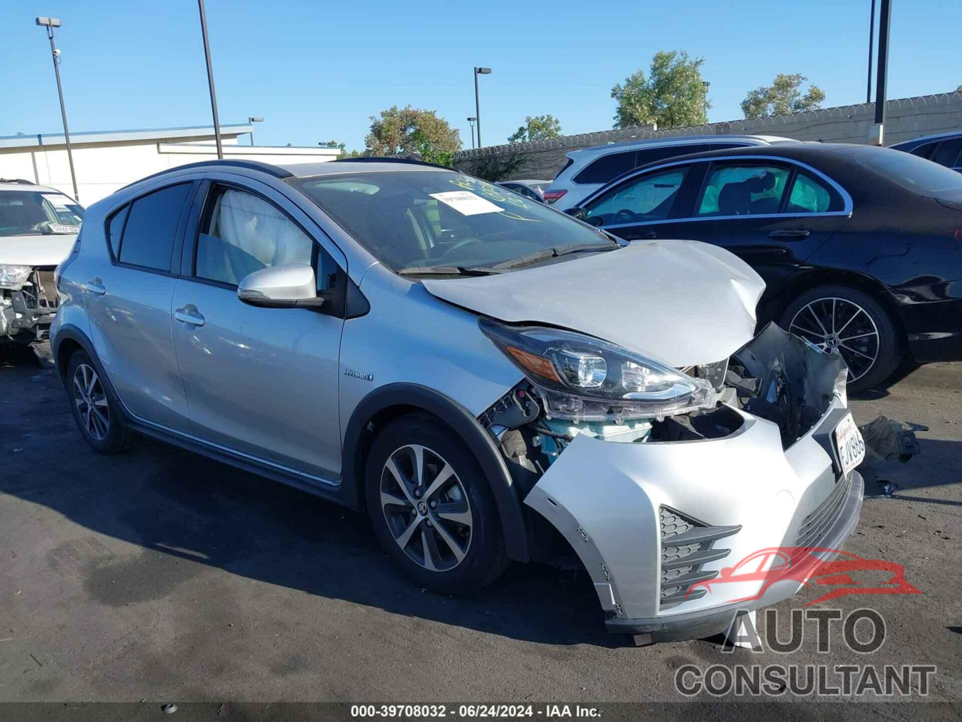 TOYOTA PRIUS C 2018 - JTDKDTB34J1619556