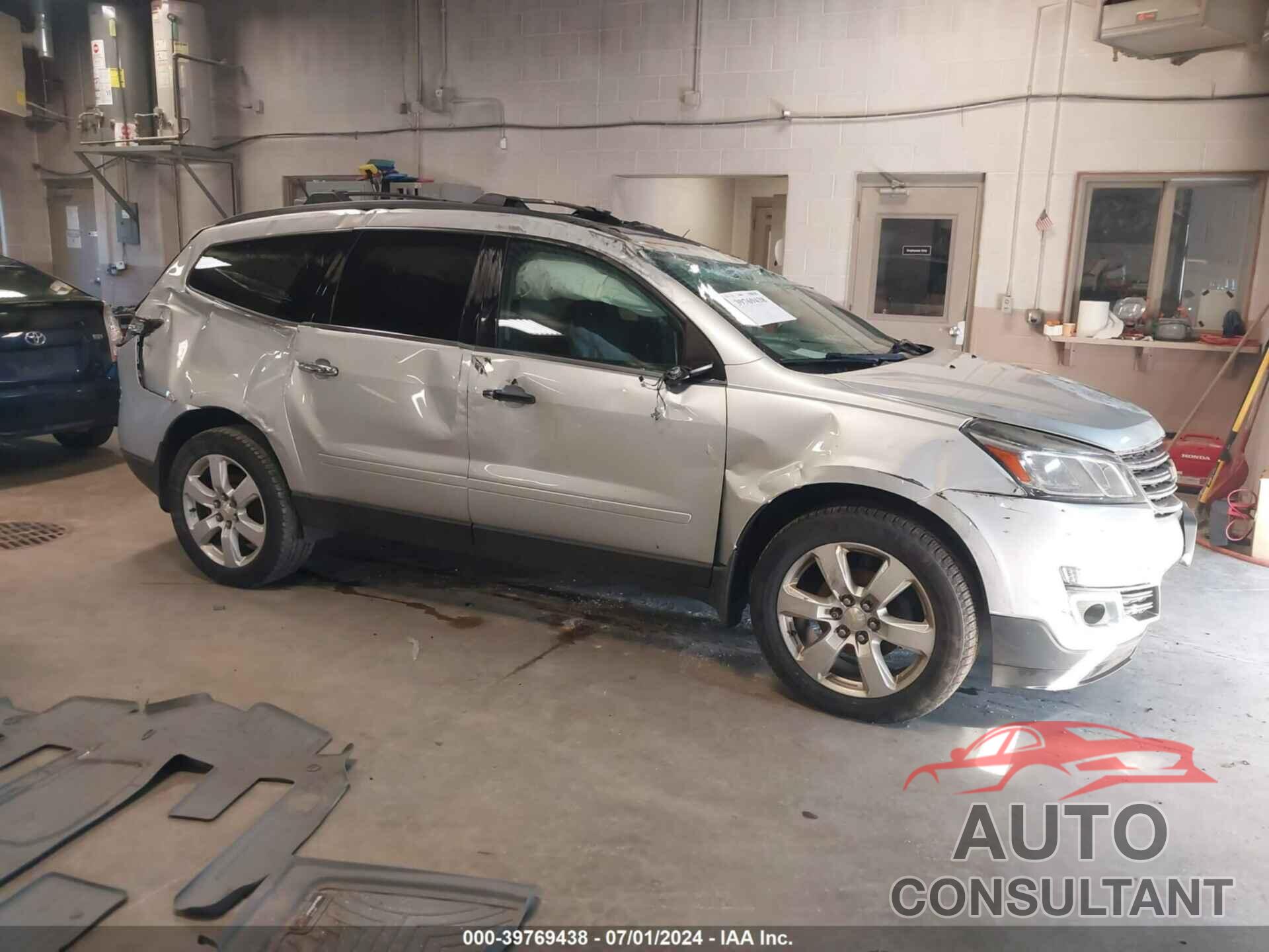 CHEVROLET TRAVERSE 2017 - 1GNKRGKD5HJ333721