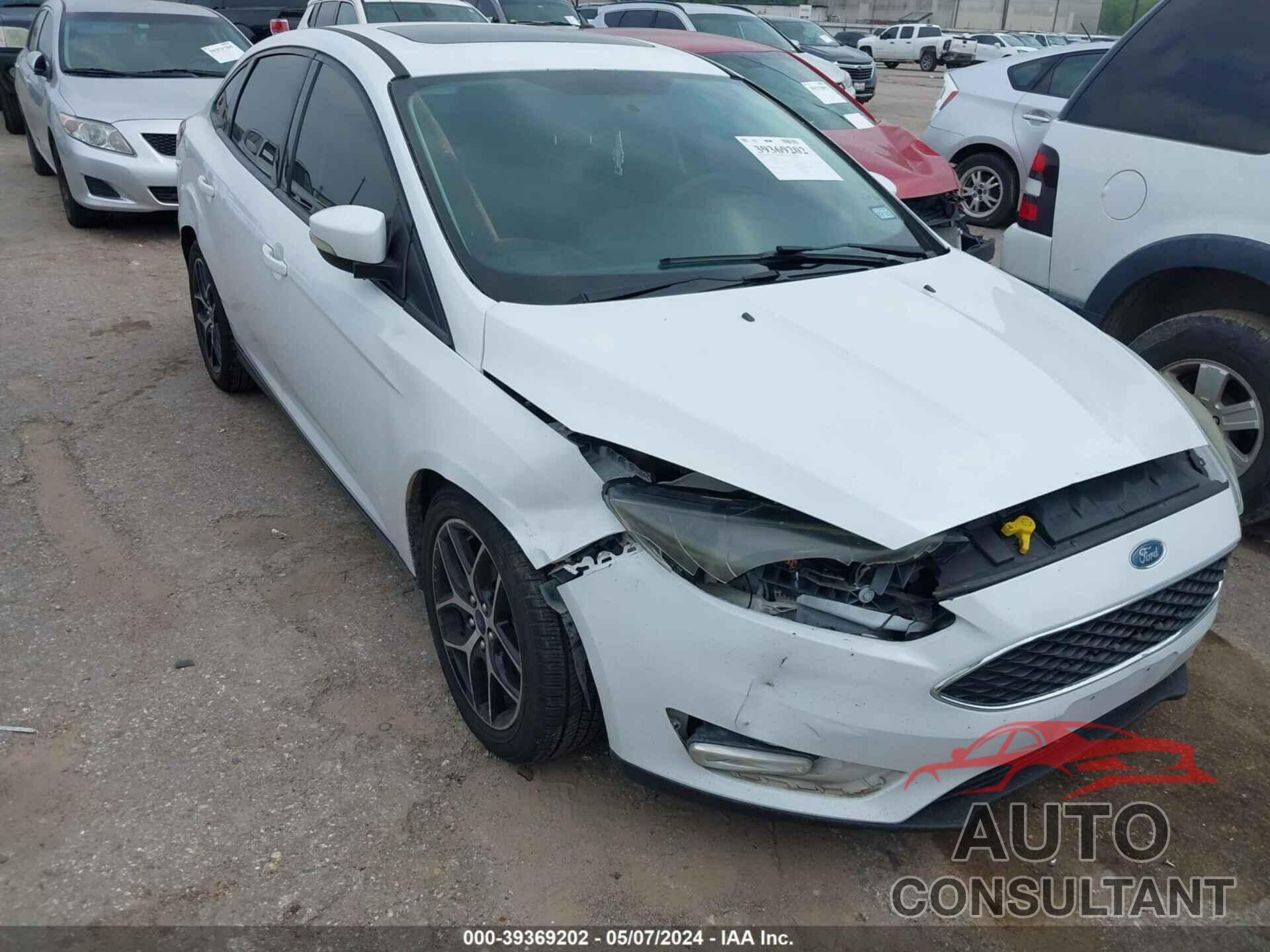 FORD FOCUS 2017 - 1FADP3H20HL232117