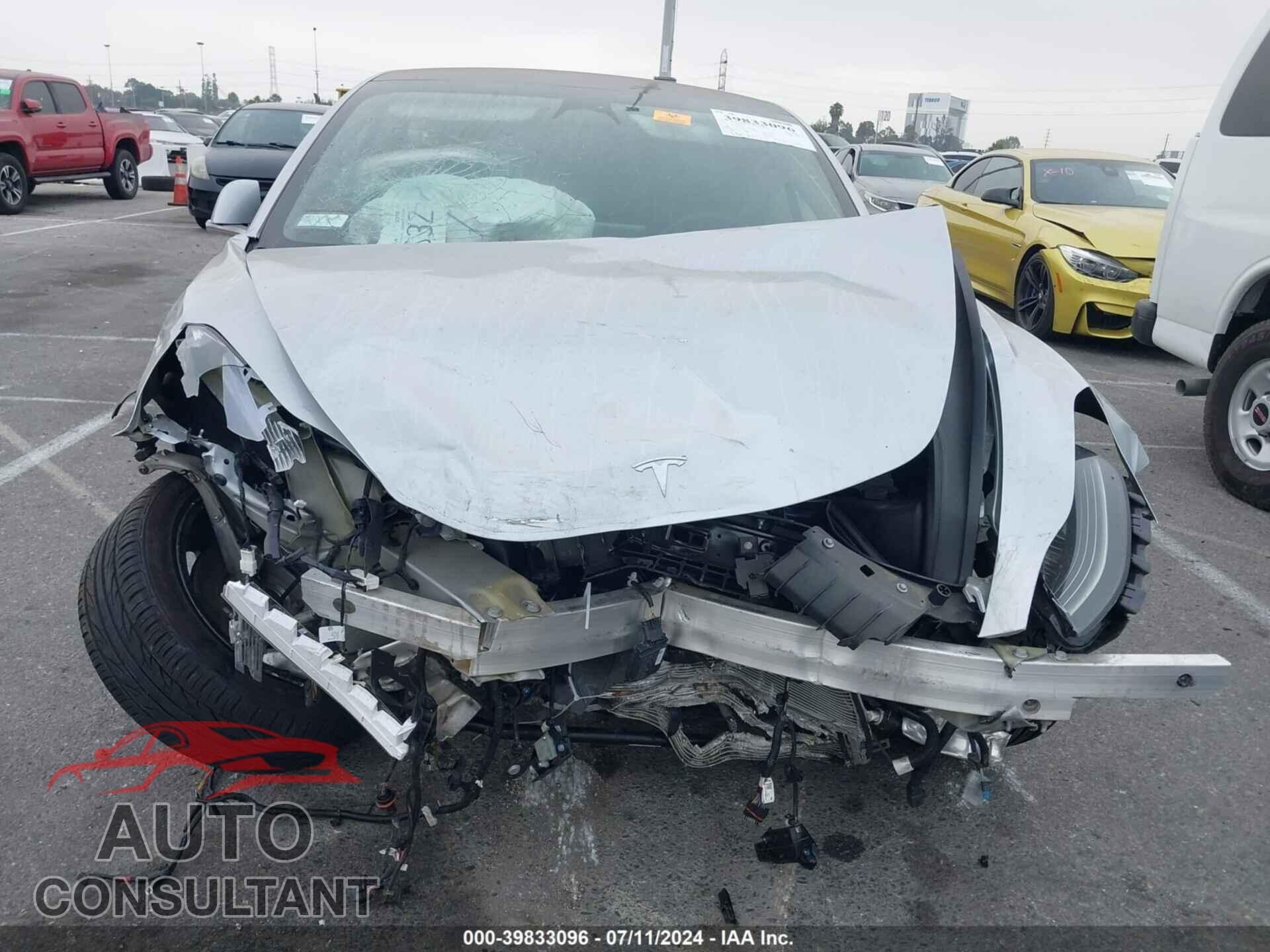 TESLA MODEL 3 2018 - 5YJ3E1EA8JF043770