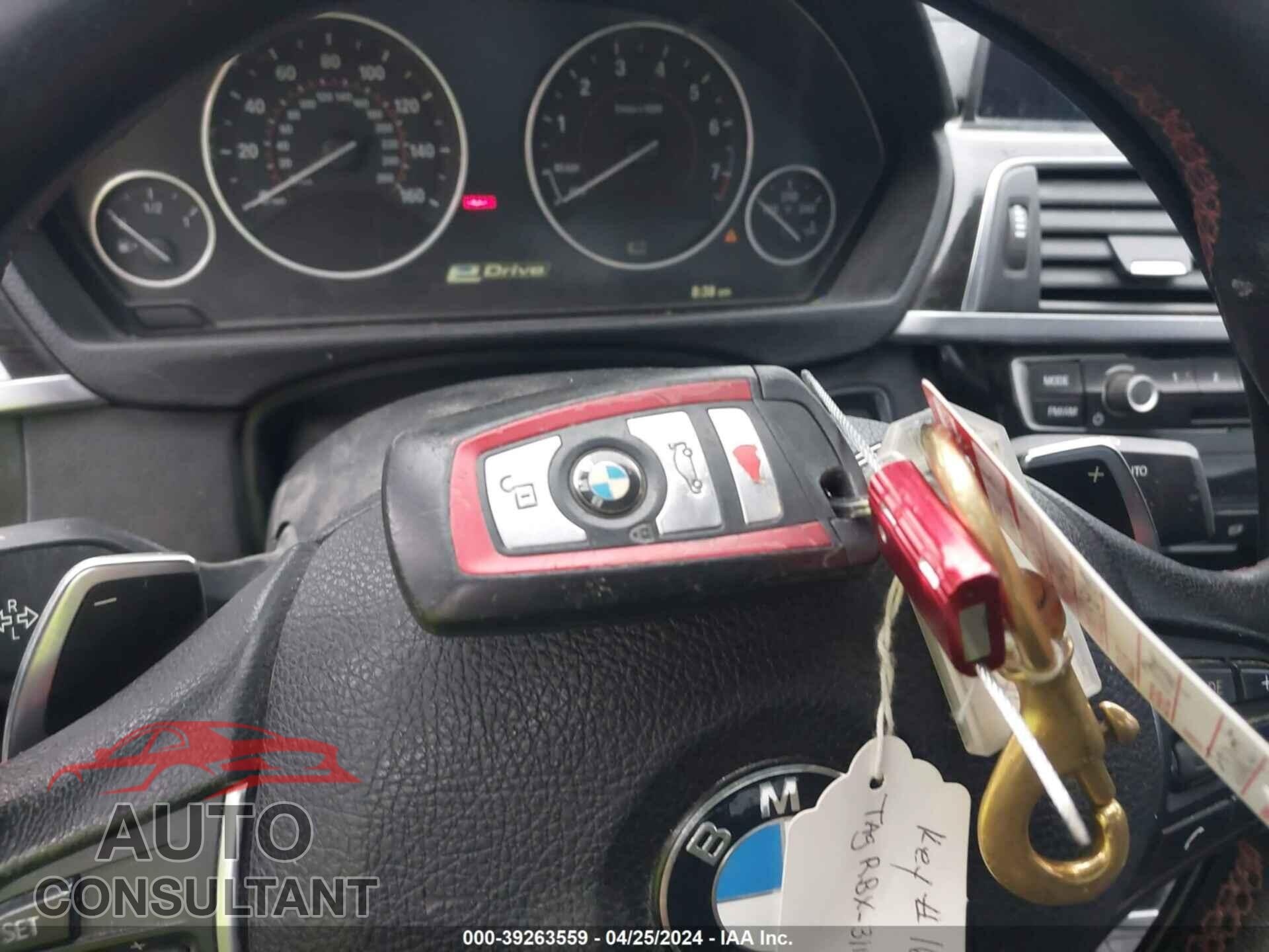 BMW 330E 2018 - WBA8E1C54JA180304