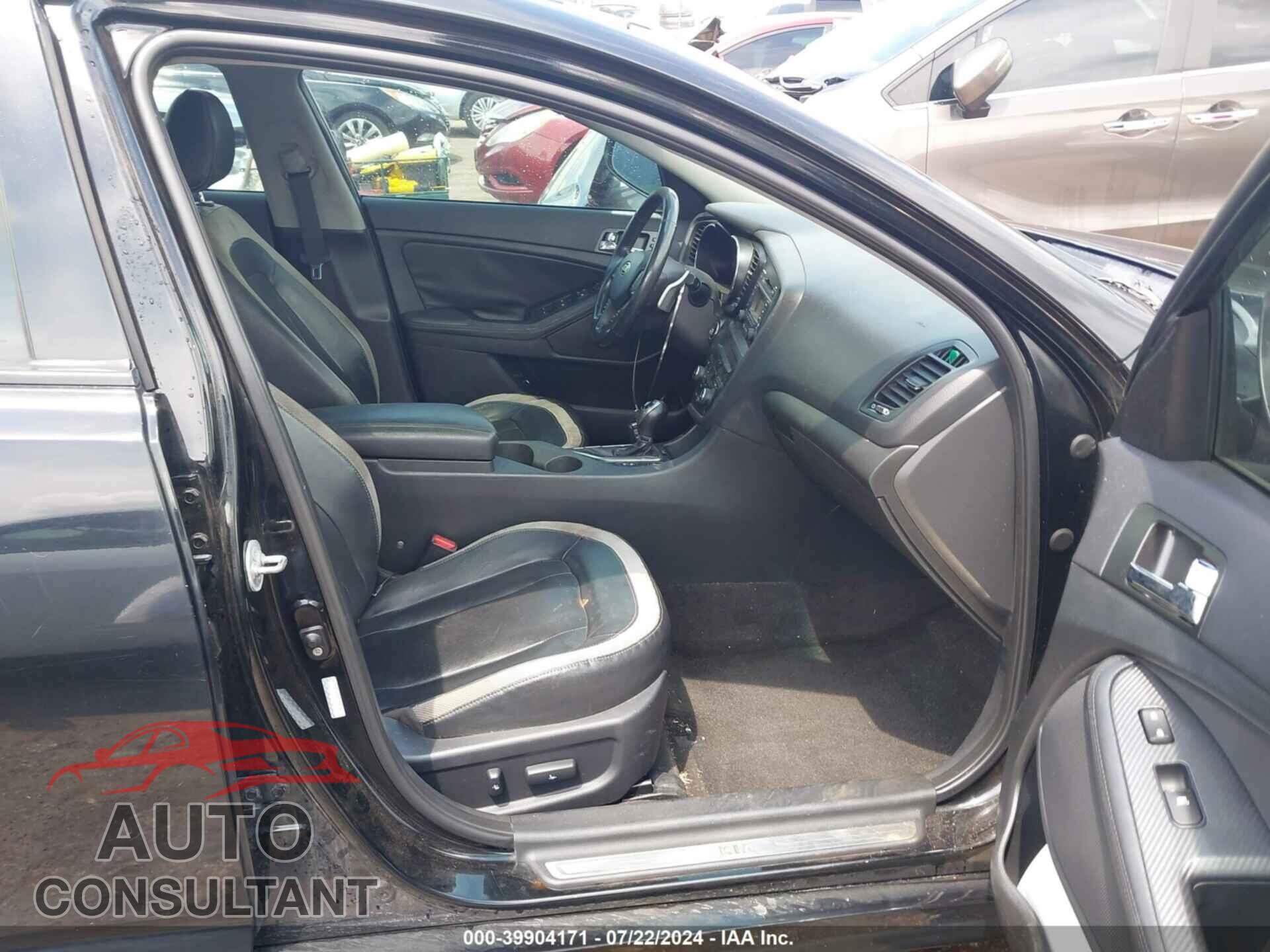 KIA OPTIMA 2011 - KNAGR4A69B5126357