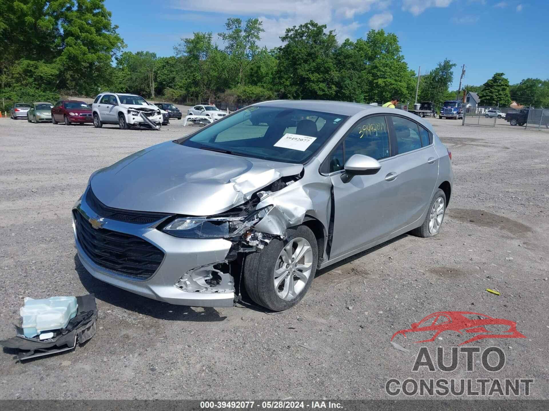 CHEVROLET CRUZE 2019 - 3G1BE6SM4KS570374