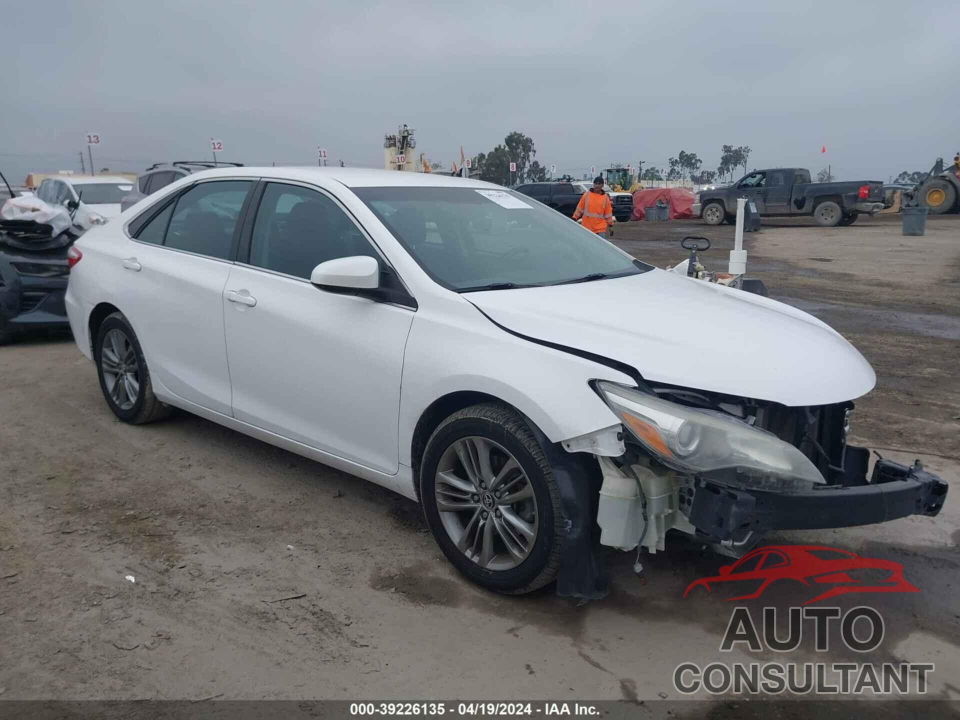 TOYOTA CAMRY 2016 - 4T1BF1FK1GU144967