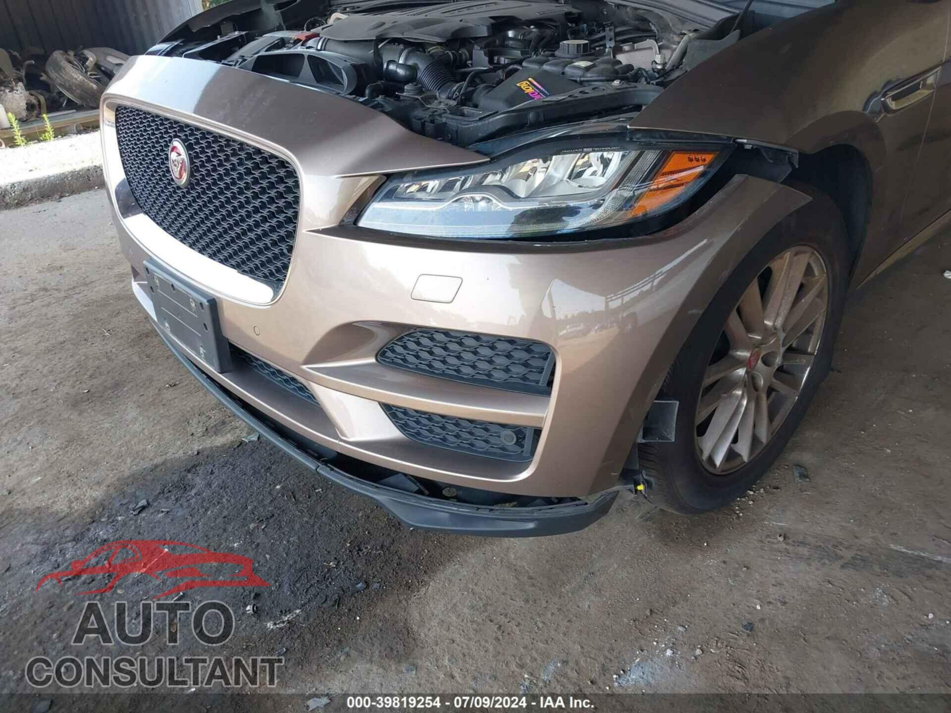 JAGUAR F-PACE 2017 - SADCK2BV4HA074608