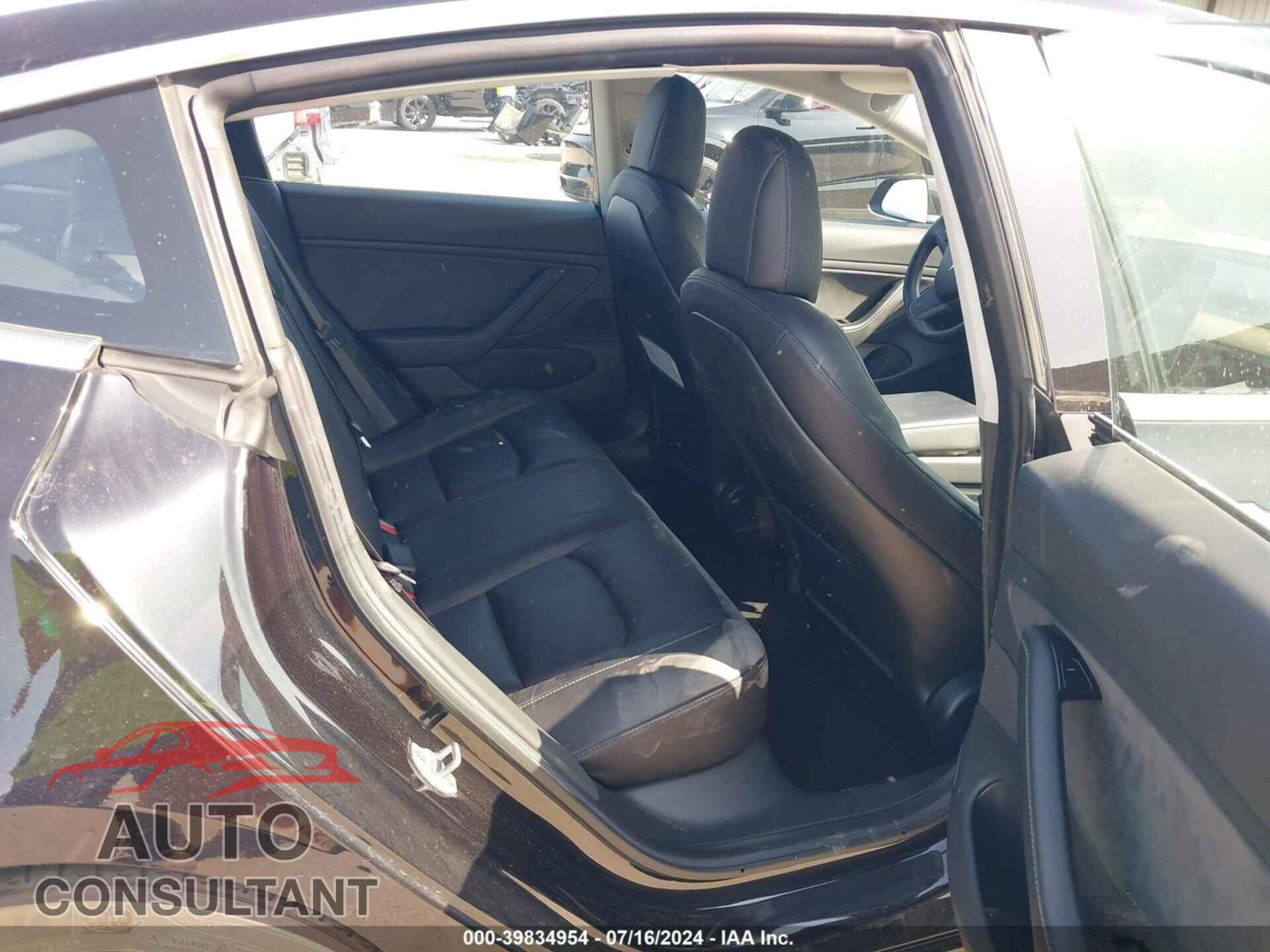 TESLA MODEL 3 2018 - 5YJ3E1EB7JF103787