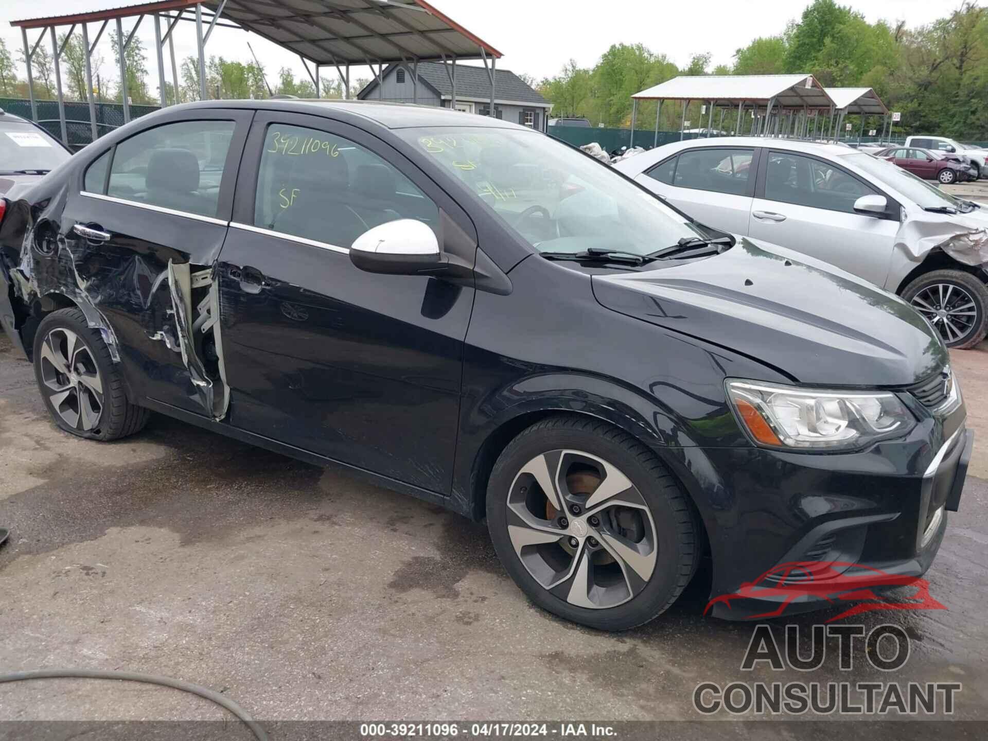 CHEVROLET SONIC 2017 - 1G1JF5SB6H4131350