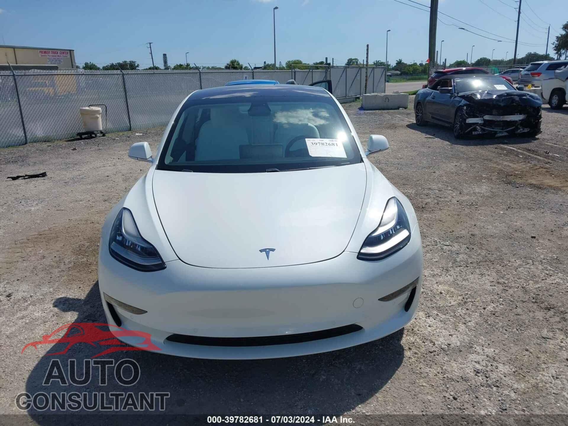 TESLA MODEL 3 2018 - 5YJ3E1EB4JF086334