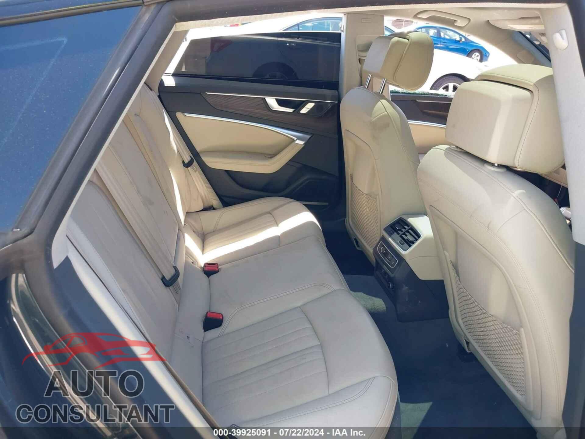 AUDI A7 2019 - WAUR2AF29KN033419