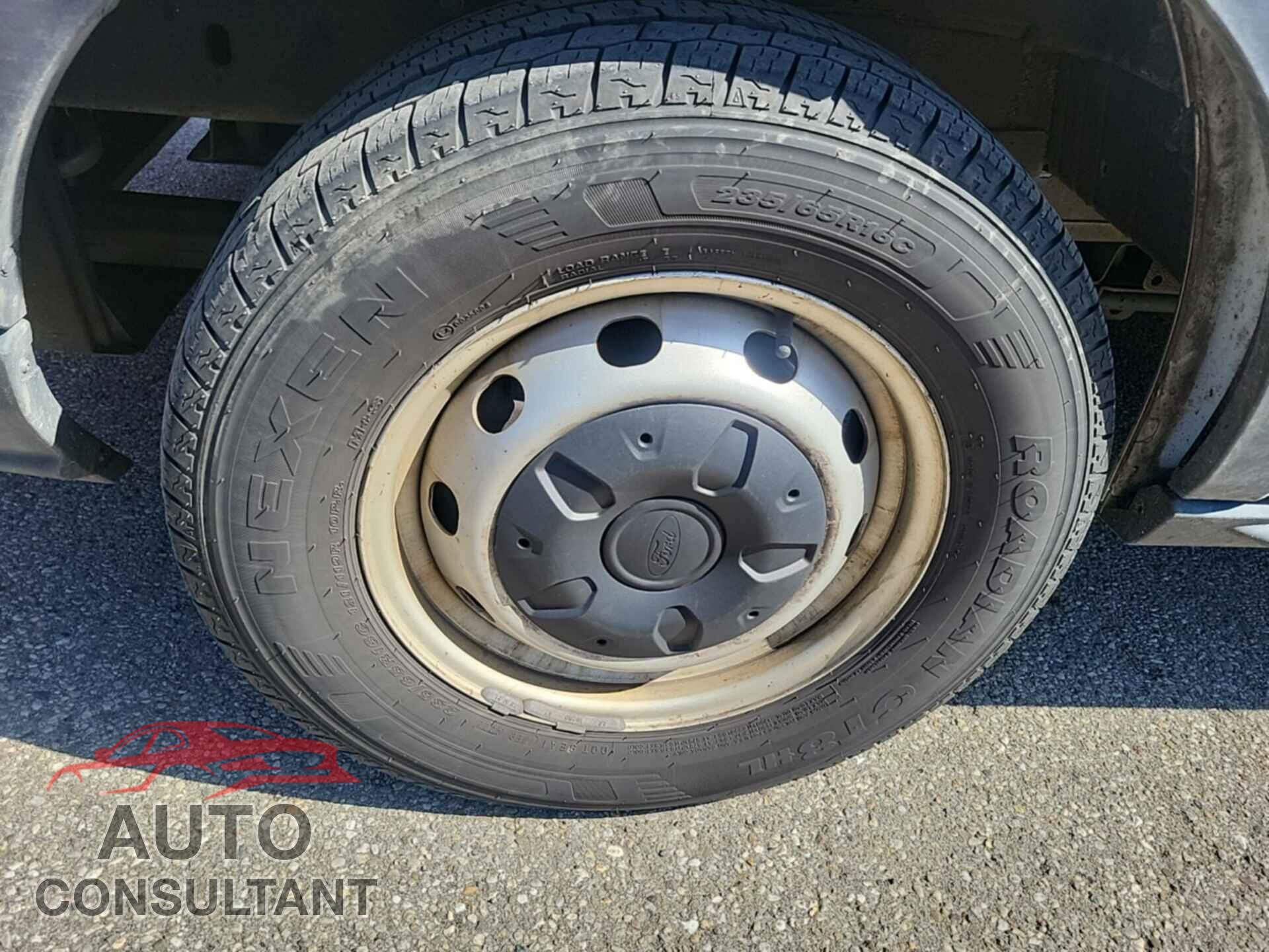 FORD TRANSIT 2019 - 1FTYR2CM0KKA85108