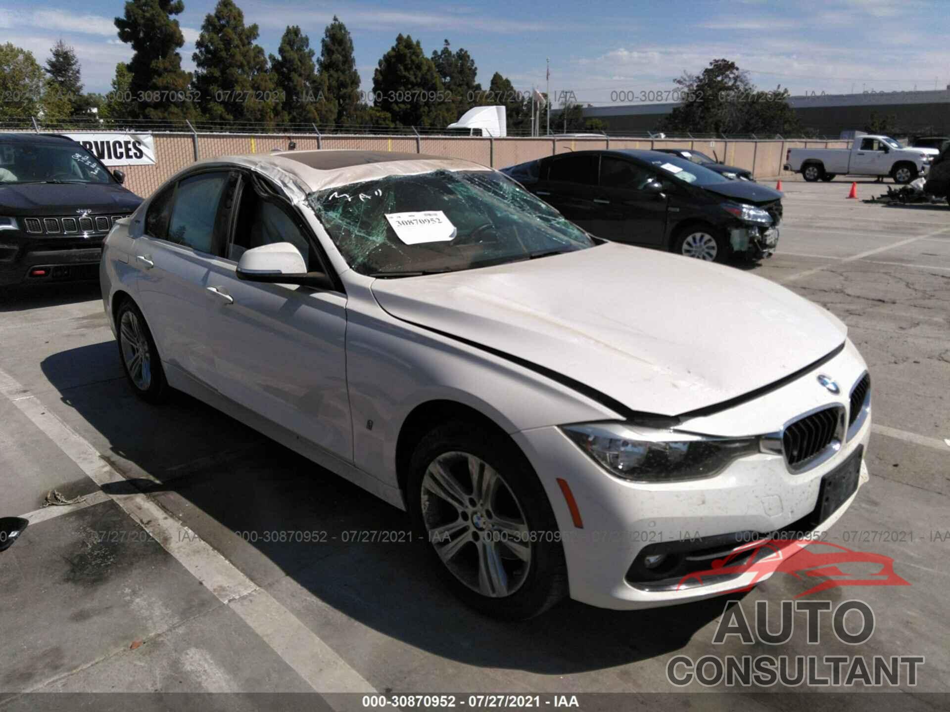 BMW 3 SERIES 2017 - WBA8E1C50HK480085