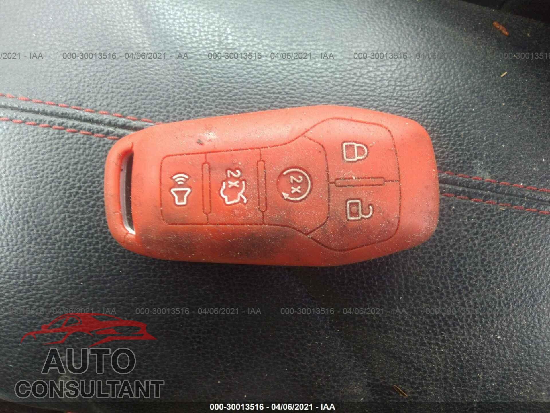 FORD MUSTANG 2017 - 1FA6P8TH1H5321877