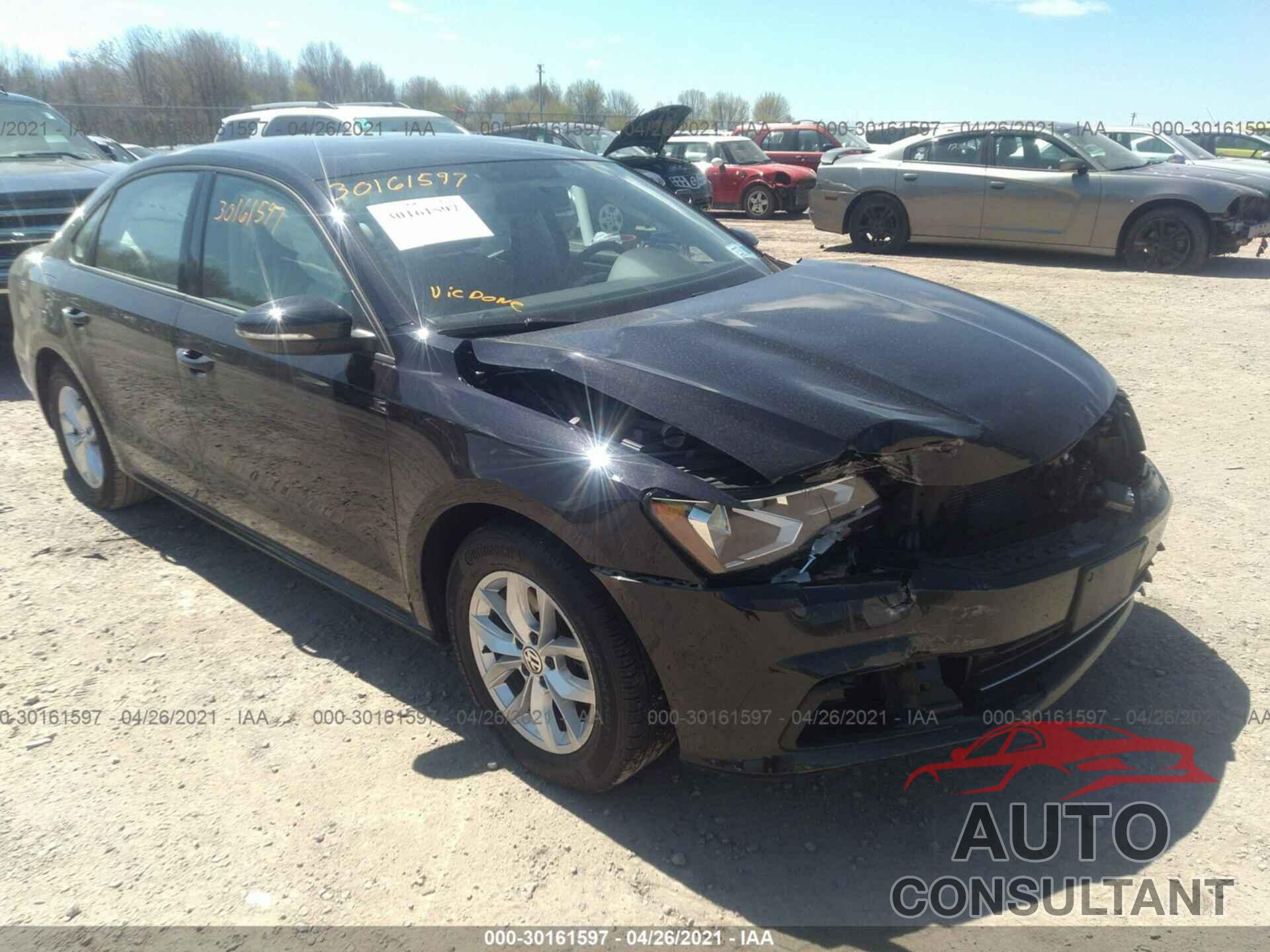 VOLKSWAGEN PASSAT 2018 - 1VWAA7A3XJC027383