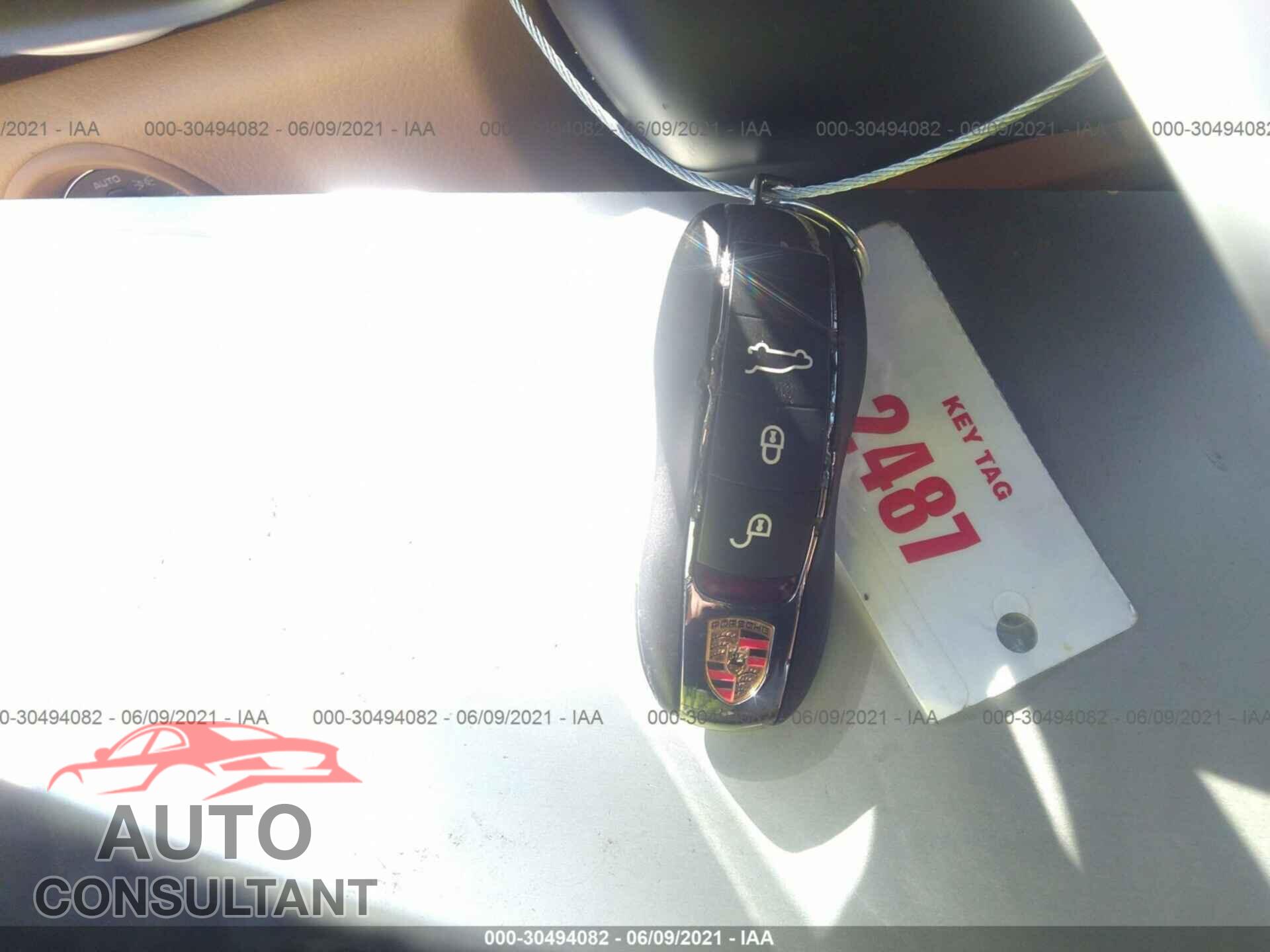 PORSCHE CAYENNE 2016 - WP1AA2A28GKA15260