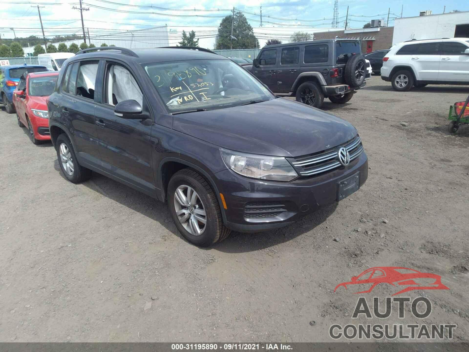 VOLKSWAGEN TIGUAN 2016 - WVGBV7AX8GW606308