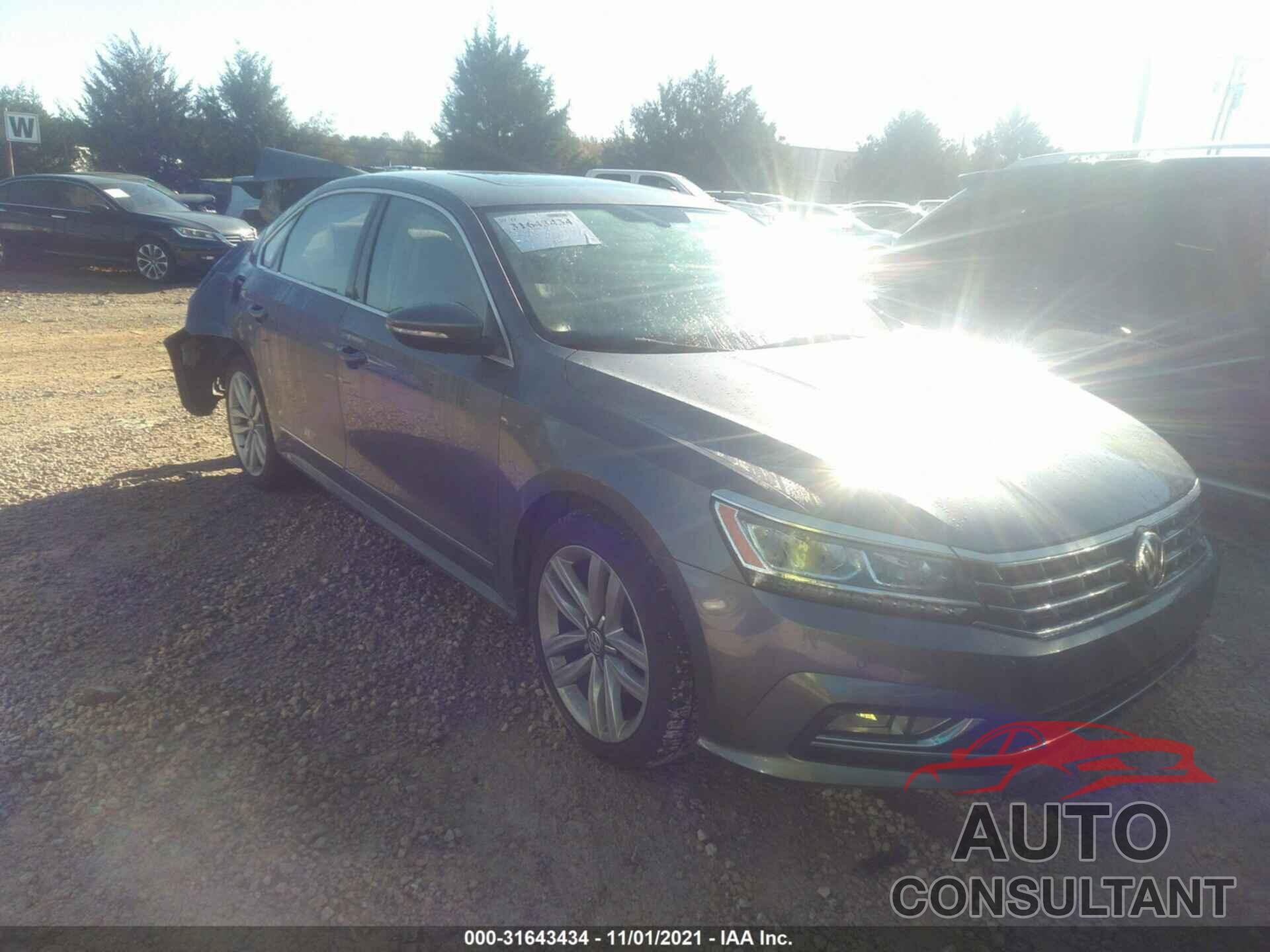 VOLKSWAGEN PASSAT 2017 - 1VWGT7A36HC029985