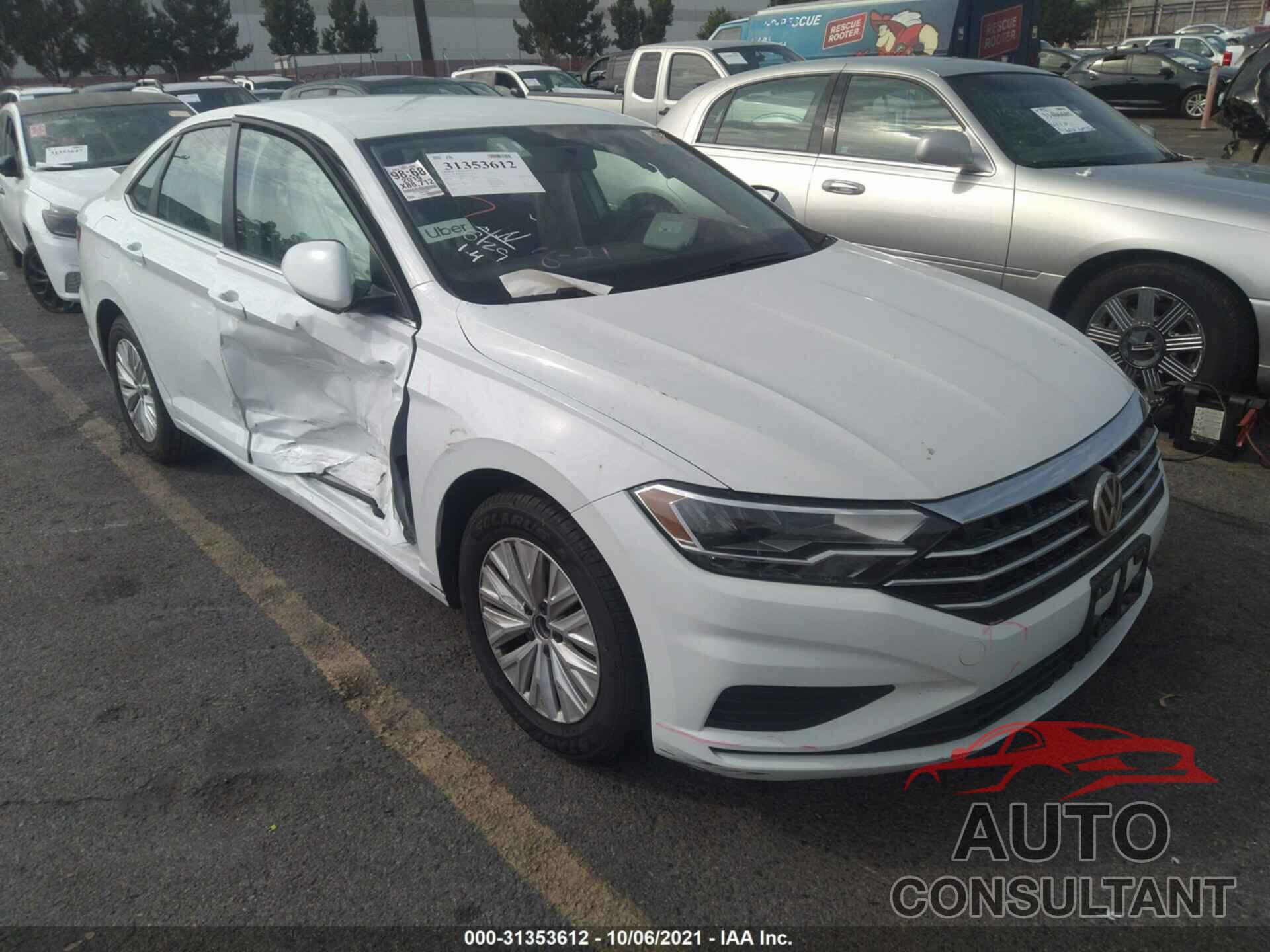 VOLKSWAGEN JETTA 2019 - 3VWC57BU4KM138287