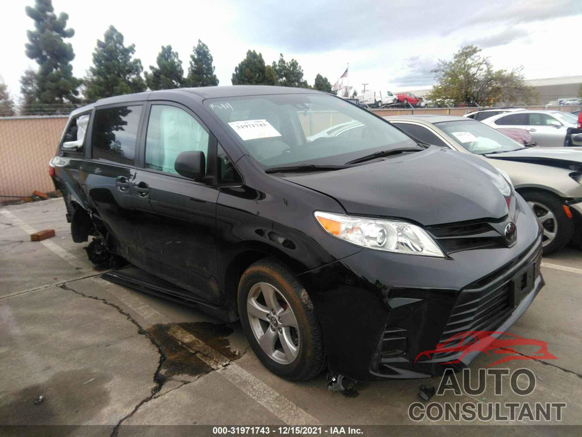 TOYOTA SIENNA 2019 - 5TDZZ3DC0KS018176