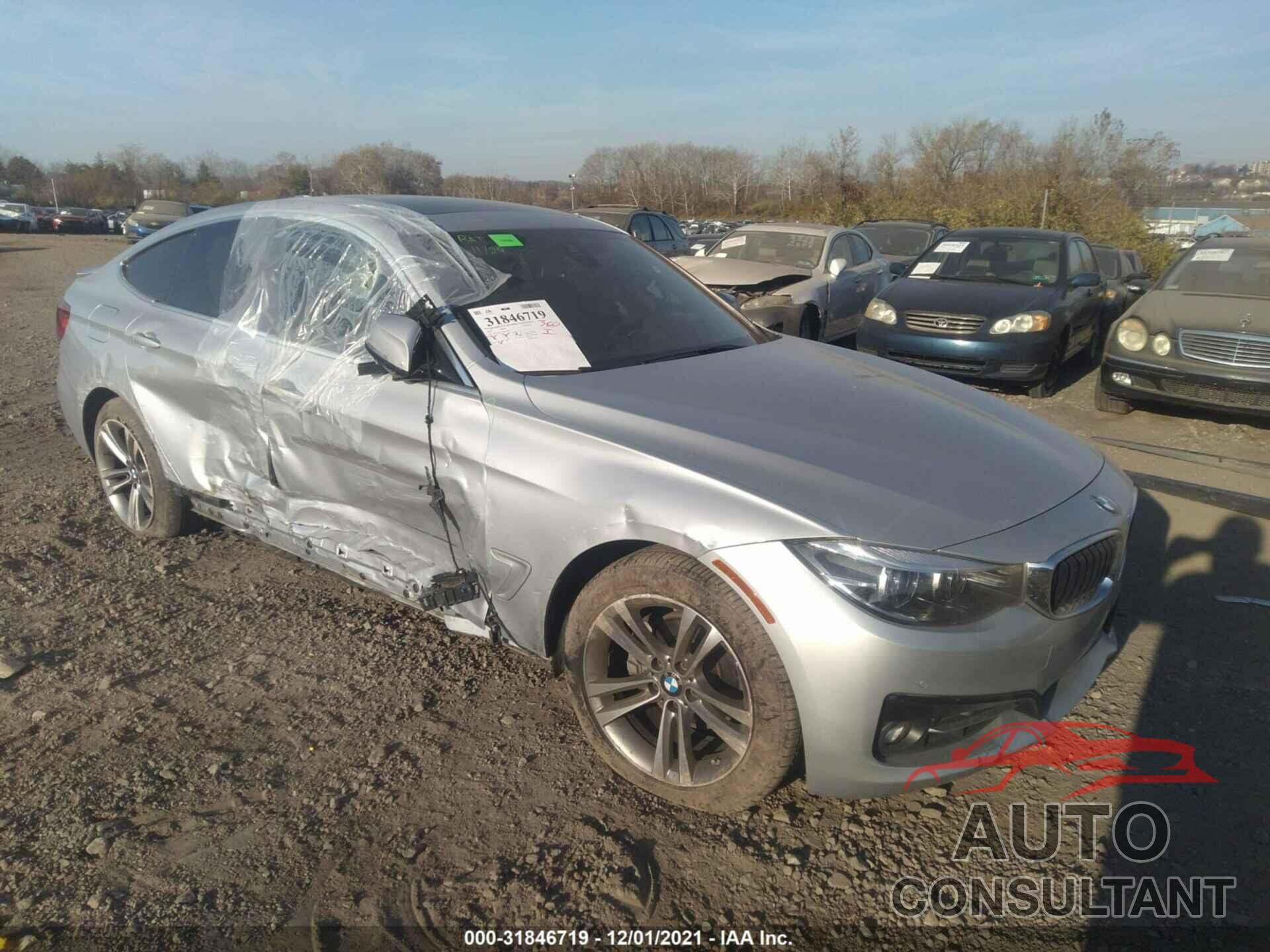 BMW 3 SERIES 2018 - WBA8Z9C54JB220491