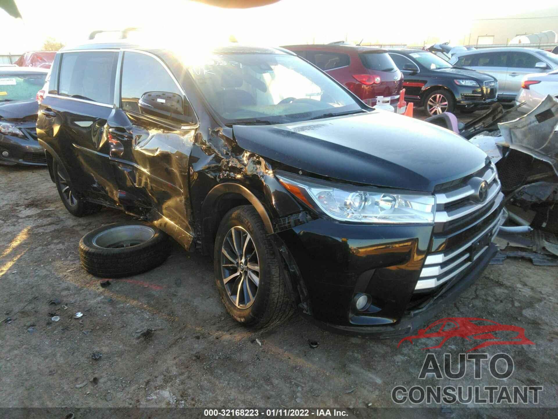 TOYOTA HIGHLANDER 2017 - 5TDKZRFH9HS193211