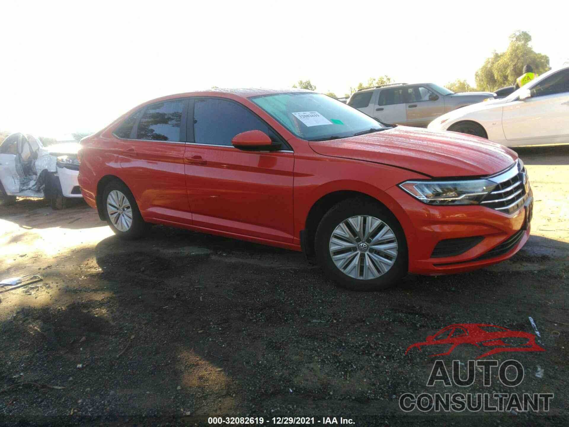 VOLKSWAGEN JETTA 2019 - 3VWN57BU0KM090053