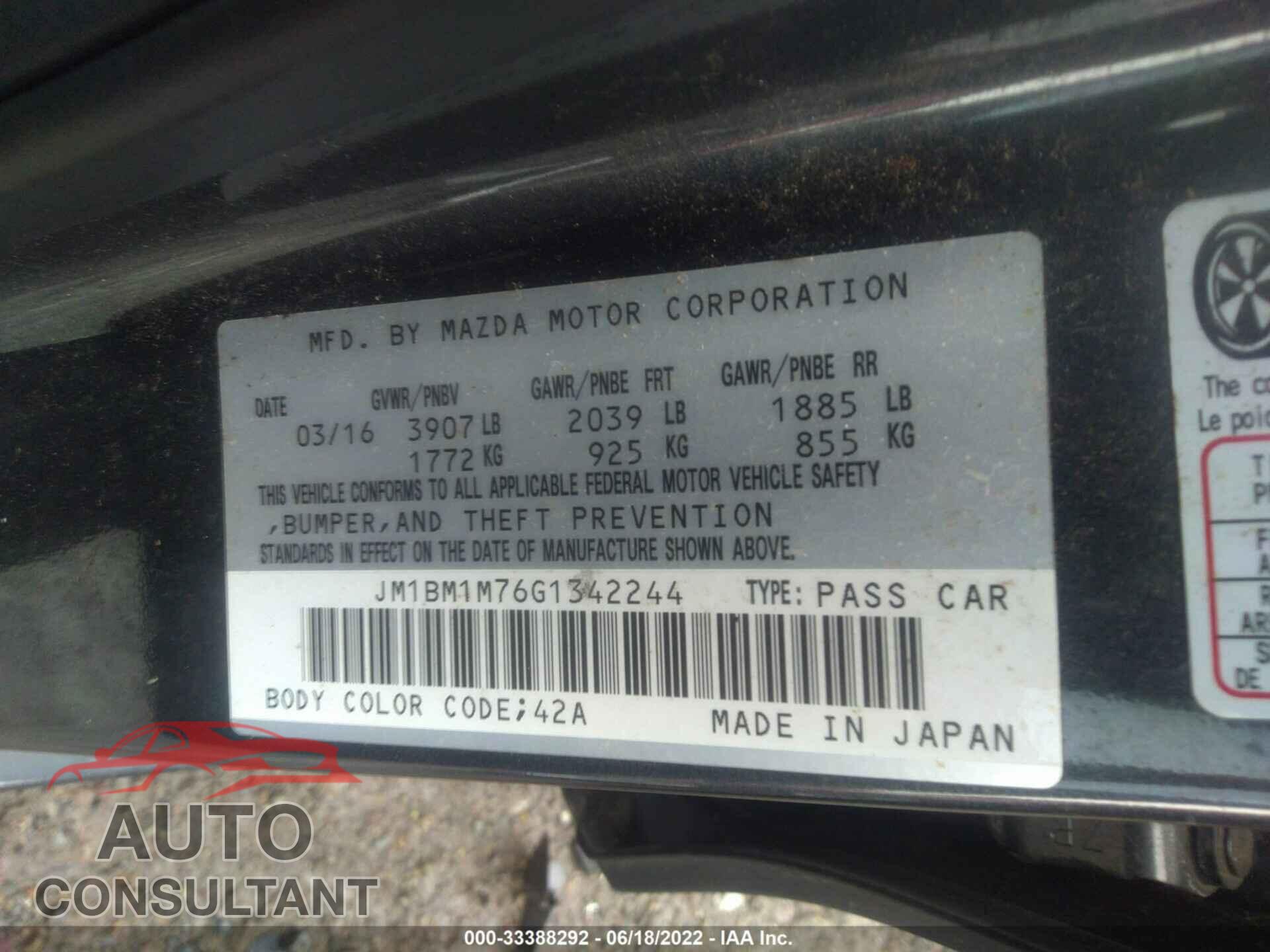 MAZDA MAZDA3 2016 - JM1BM1M76G1342244