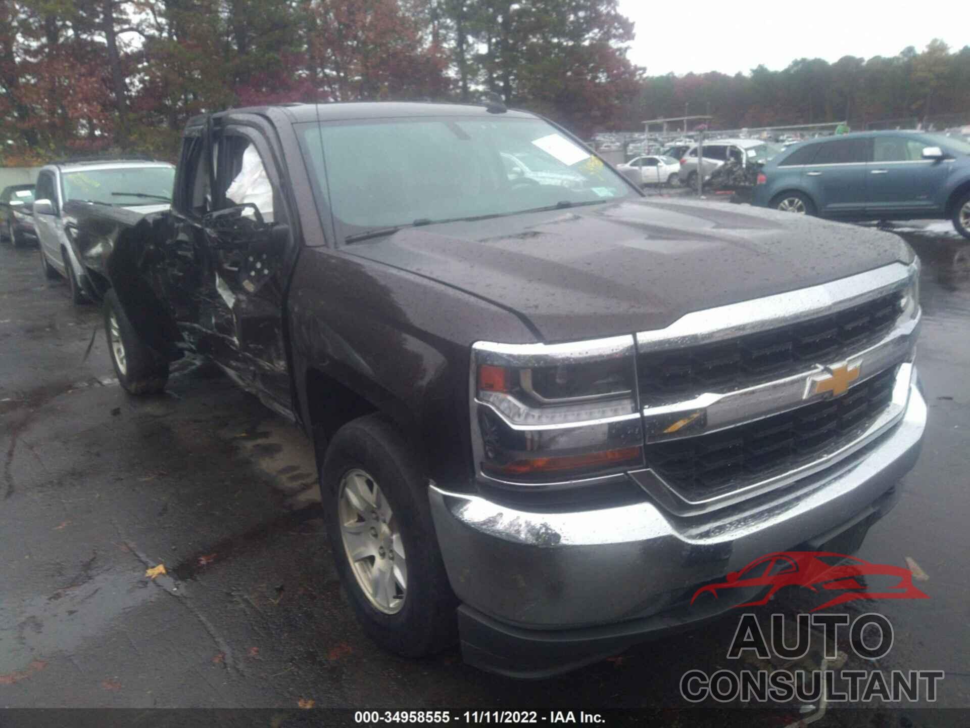 CHEVROLET SILVERADO 1500 2018 - 1GCVKREC1JZ149814