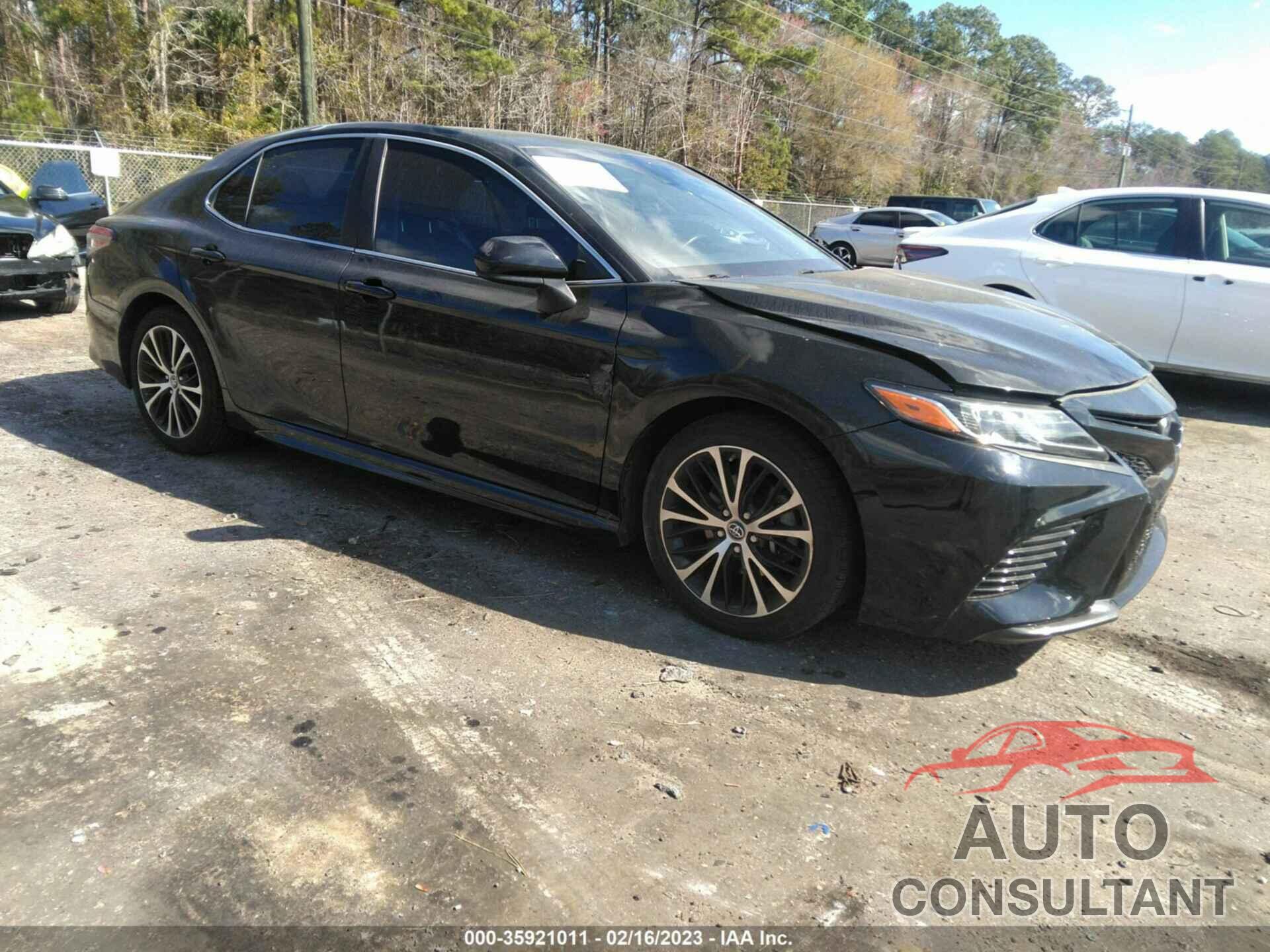 TOYOTA CAMRY 2018 - 4T1B11HKXJU582843