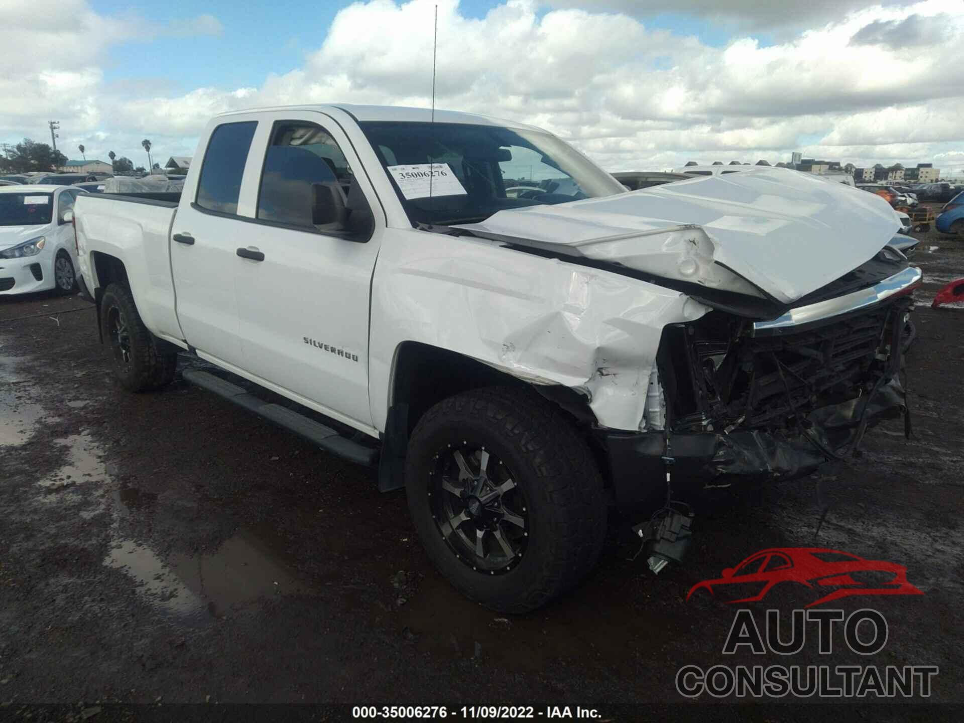 CHEVROLET SILVERADO 1500 2018 - 1GCRCNEC8JZ371631