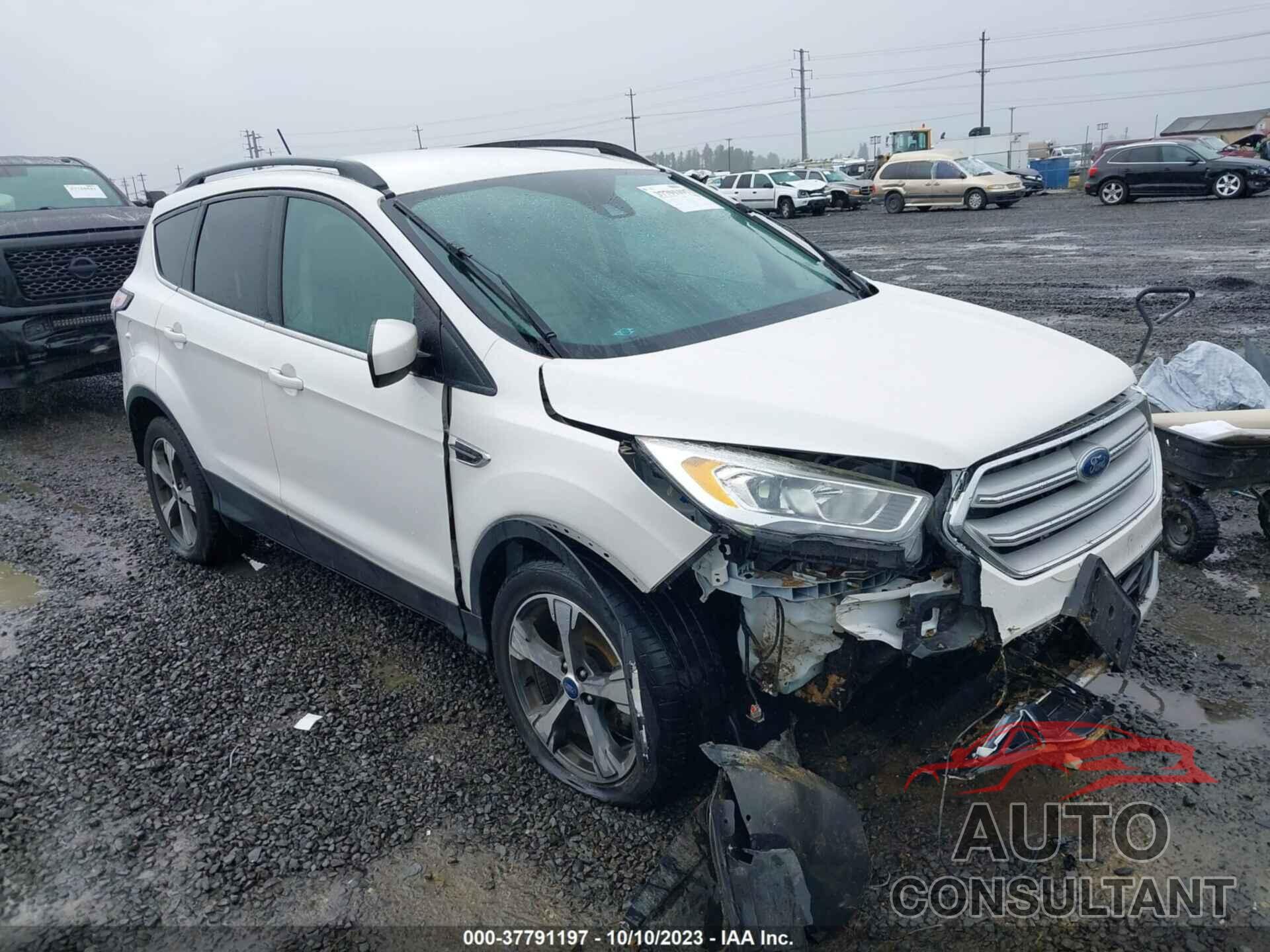 FORD ESCAPE 2018 - 1FMCU0HD8JUA64592