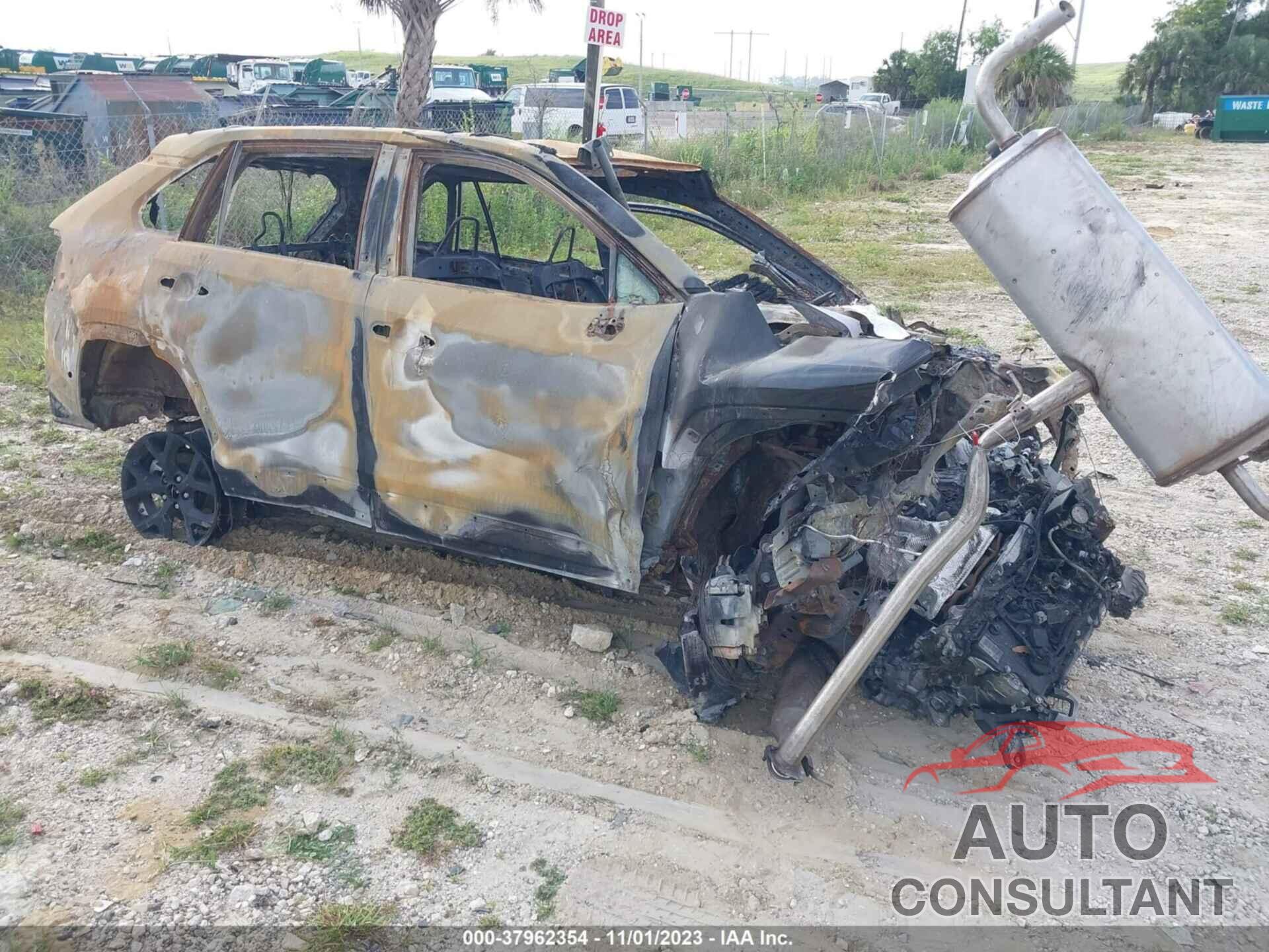 TOYOTA RAV4 2023 - 2T3W1RFV9PW270364