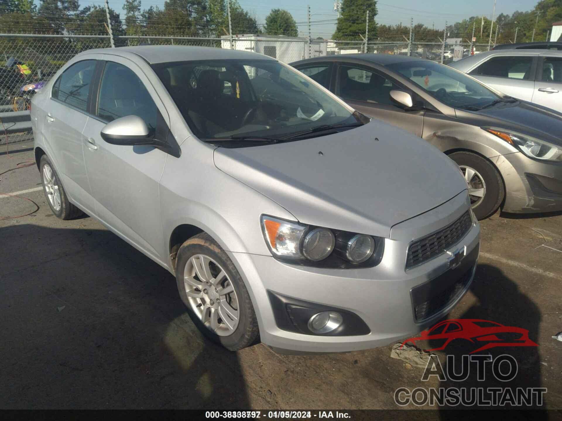 CHEVROLET SONIC 2016 - 1G1JC5SH5G4117953