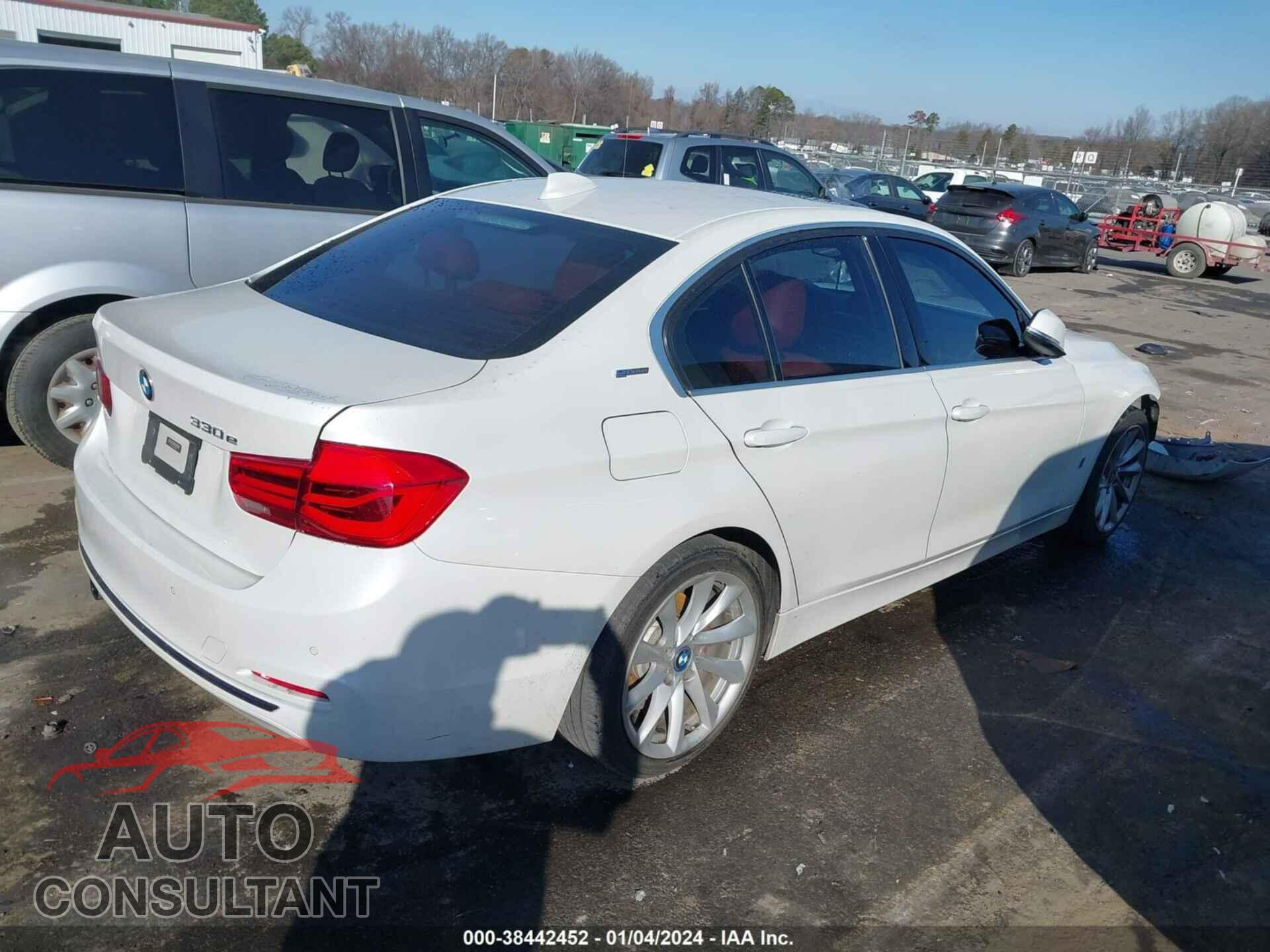 BMW 330E 2017 - WBA8E1C3XHK895476