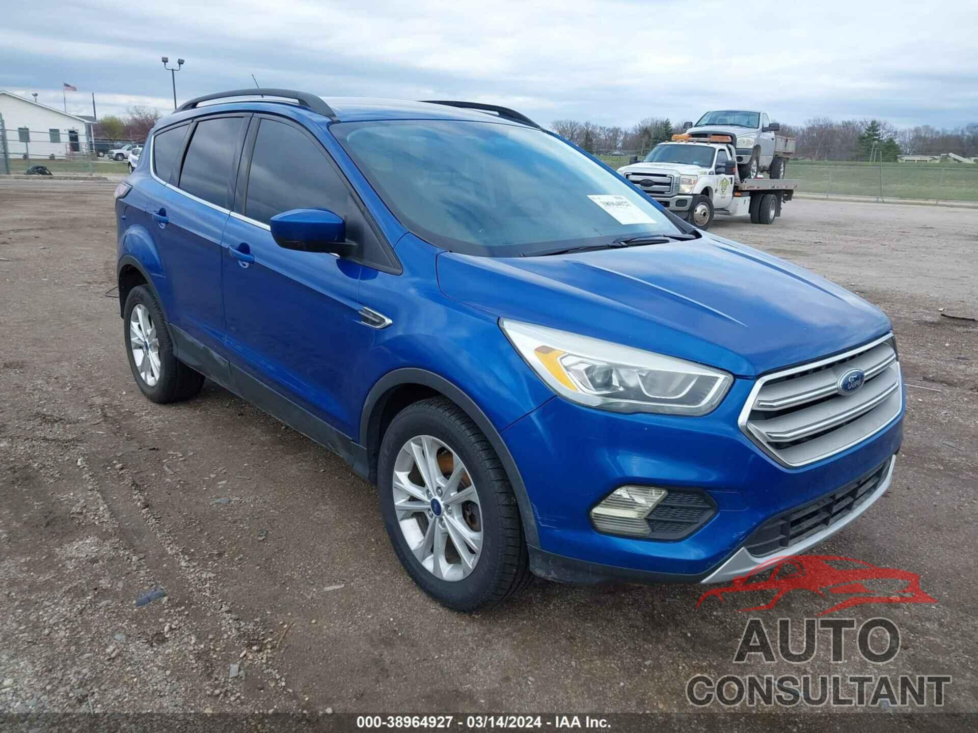 FORD ESCAPE 2017 - 1FMCU9GD7HUD25839