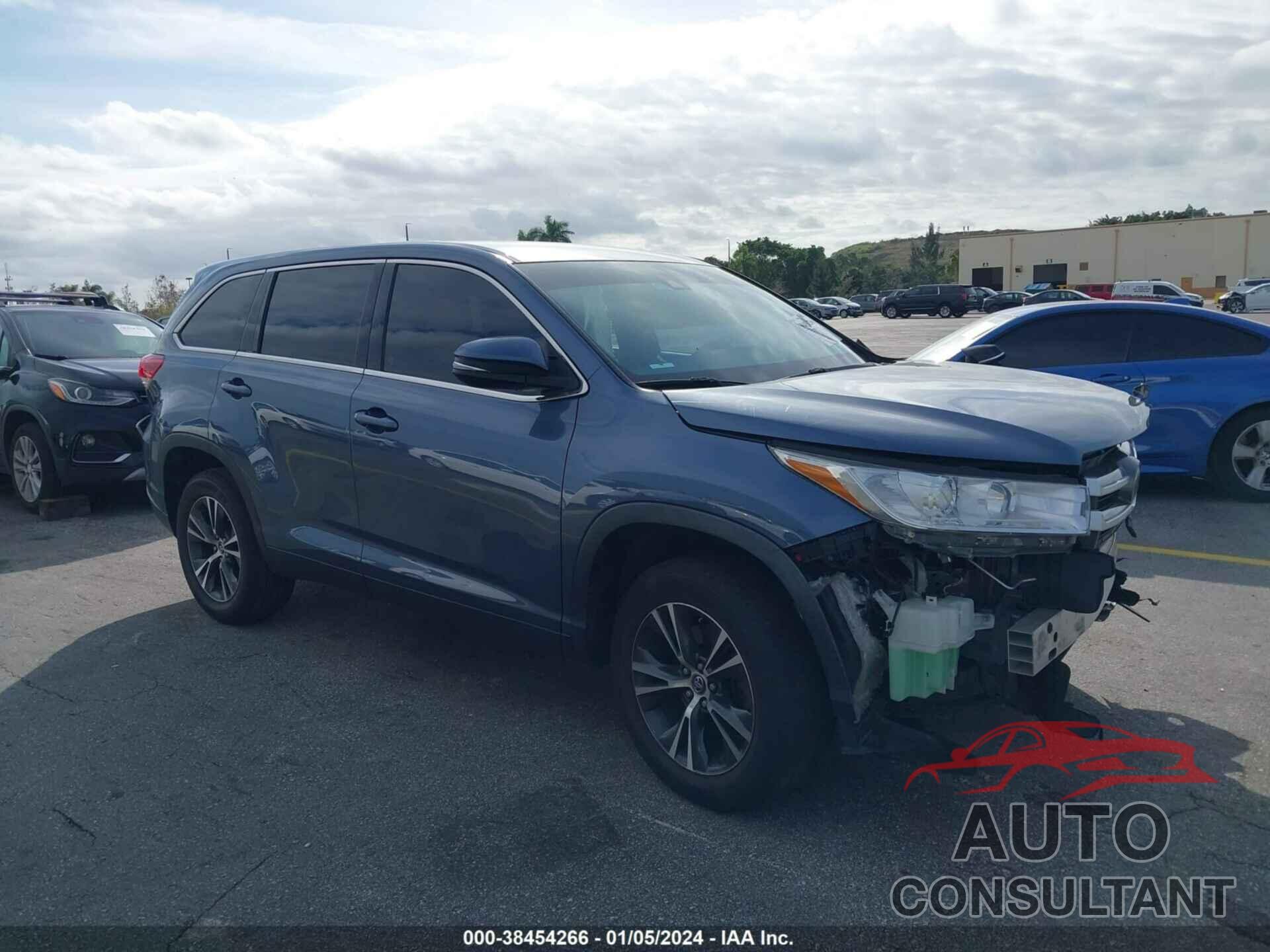 TOYOTA HIGHLANDER 2019 - 5TDZZRFH5KS363523