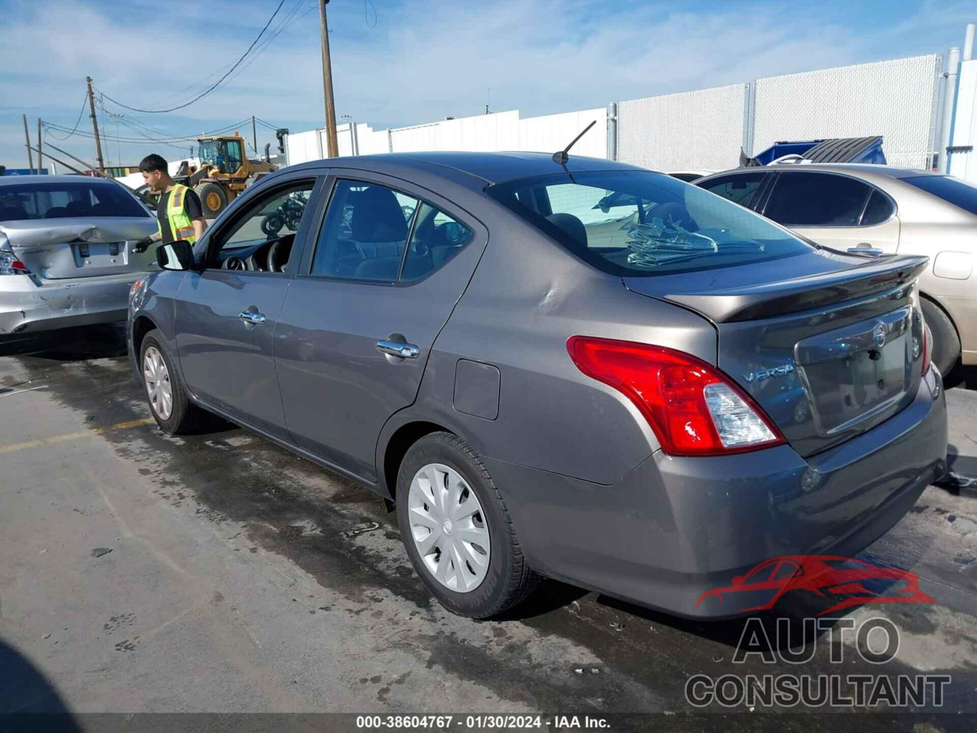 NISSAN VERSA 2017 - 3N1CN7AP8HK440784