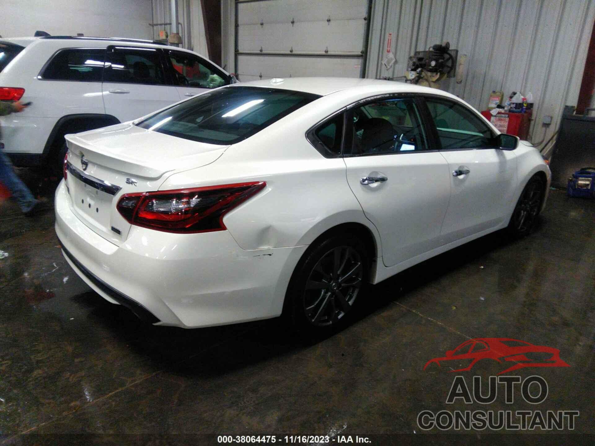 NISSAN ALTIMA 2018 - 1N4AL3AP1JC140315