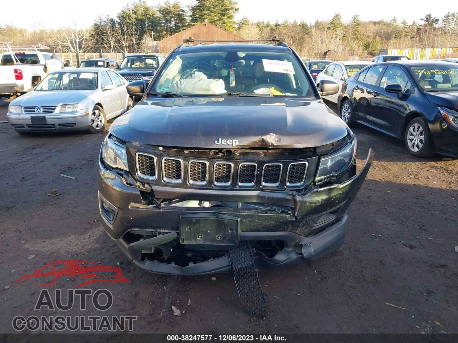 JEEP COMPASS 2018 - 3C4NJDBB3JT262043