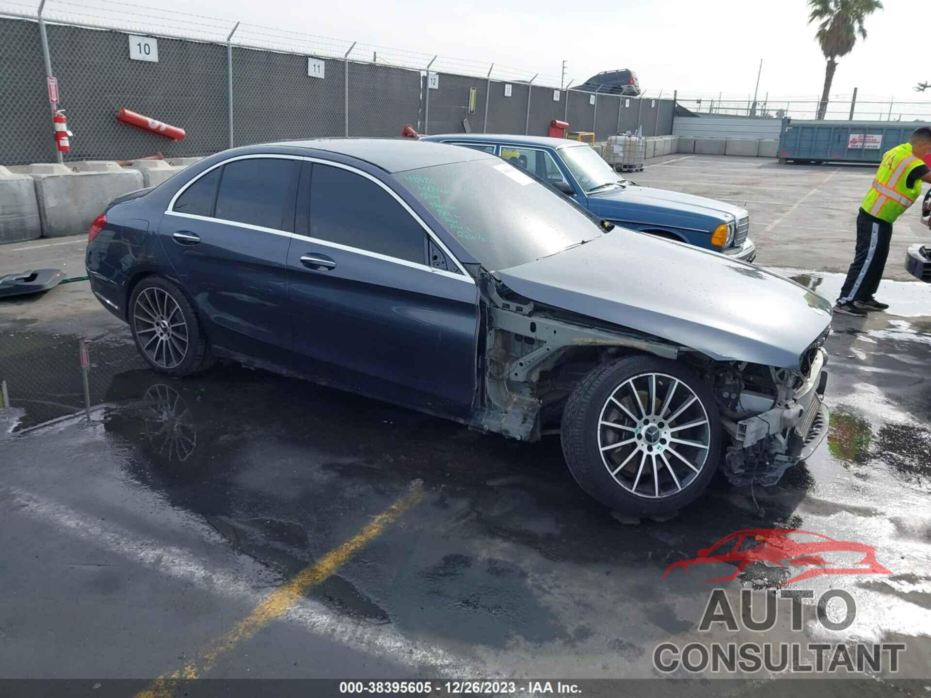 MERCEDES-BENZ C 300 2015 - 55SWF4JB1FU050883