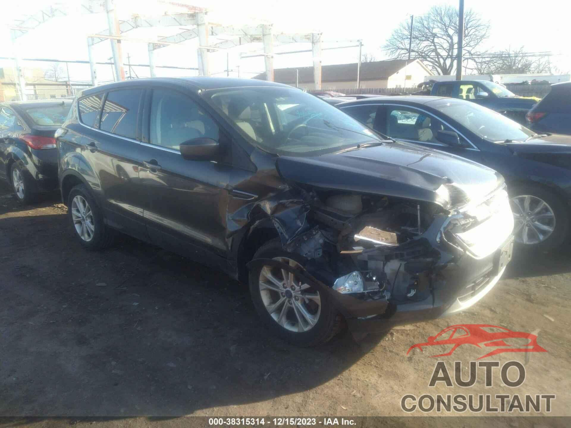 FORD ESCAPE 2017 - 1FMCU9GD0HUA03222