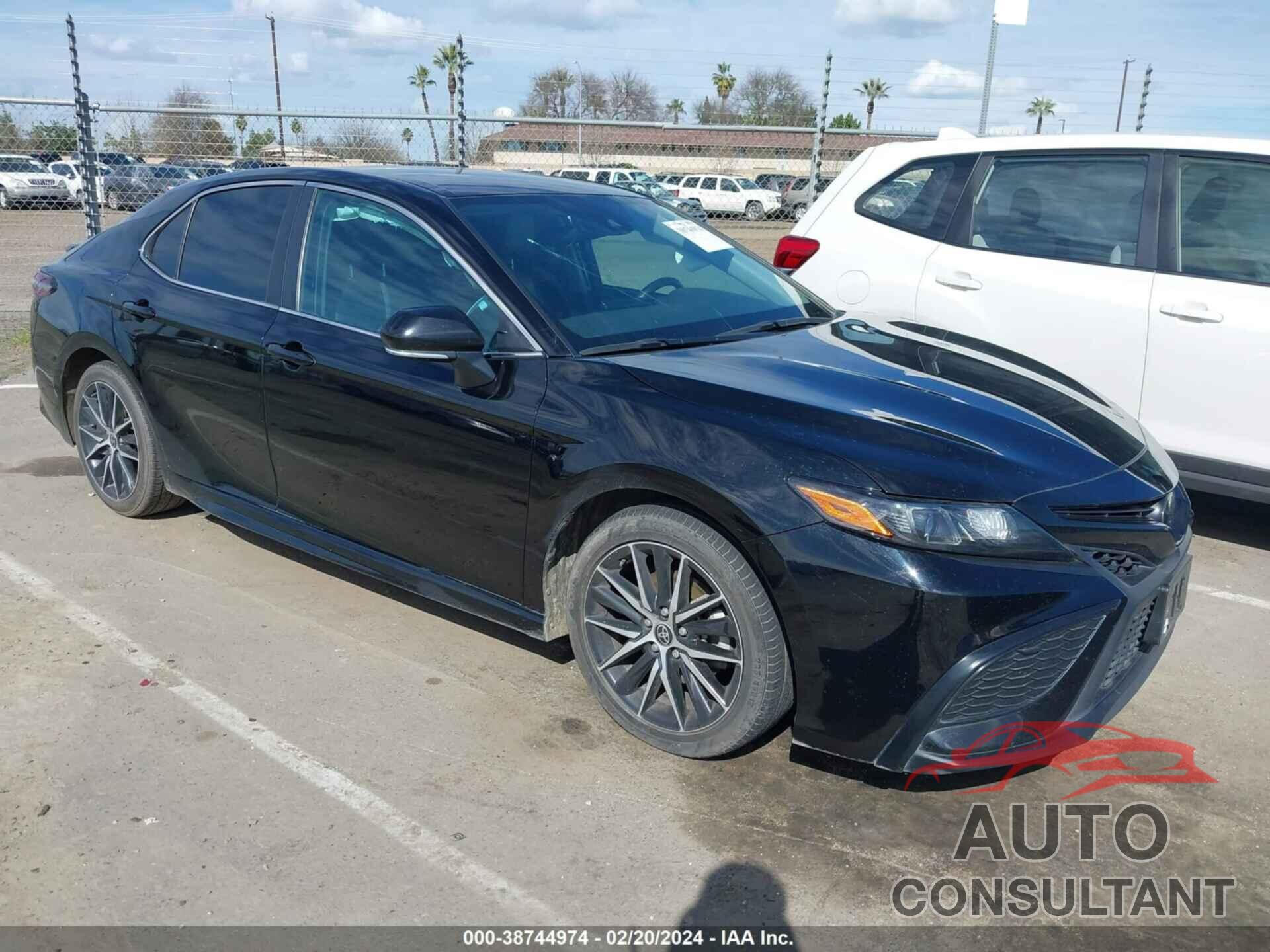 TOYOTA CAMRY 2022 - 4T1G11AK0NU662450