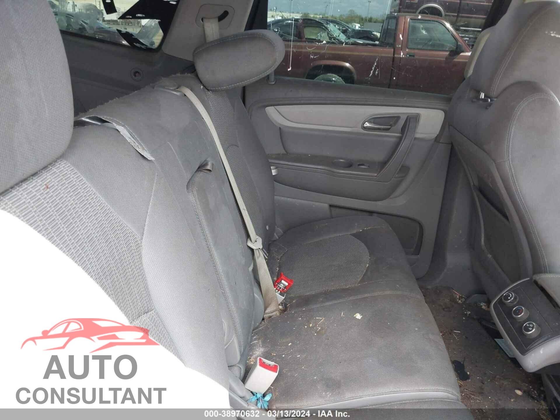CHEVROLET TRAVERSE 2017 - 1GNKRFED8HJ176708