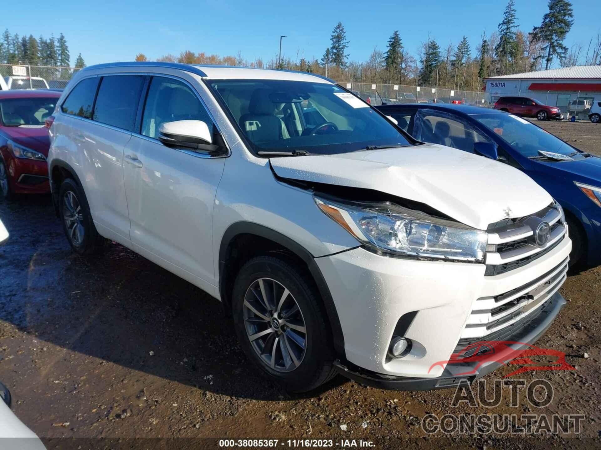TOYOTA HIGHLANDER 2017 - 5TDJZRFH1HS477931