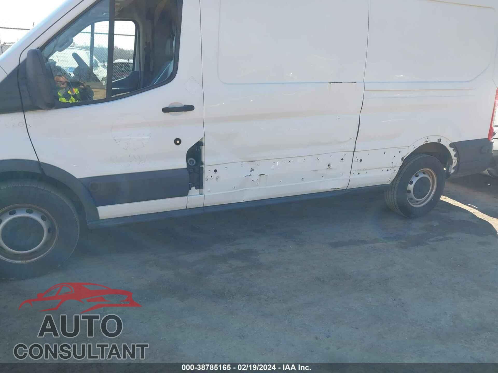 FORD TRANSIT-150 2017 - 1FTYE2CM0HKB01828