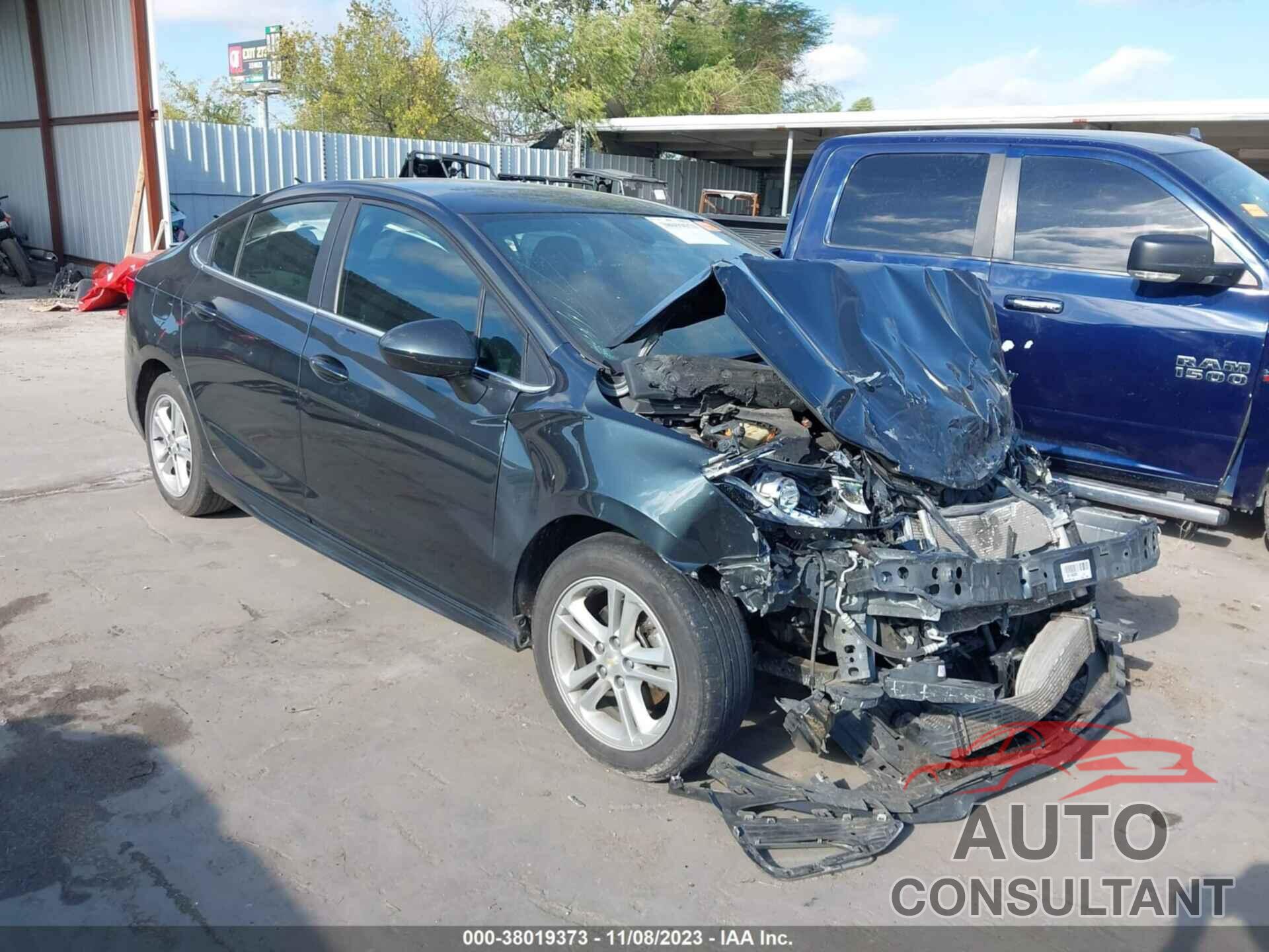 CHEVROLET CRUZE 2018 - 1G1BE5SM4J7146202