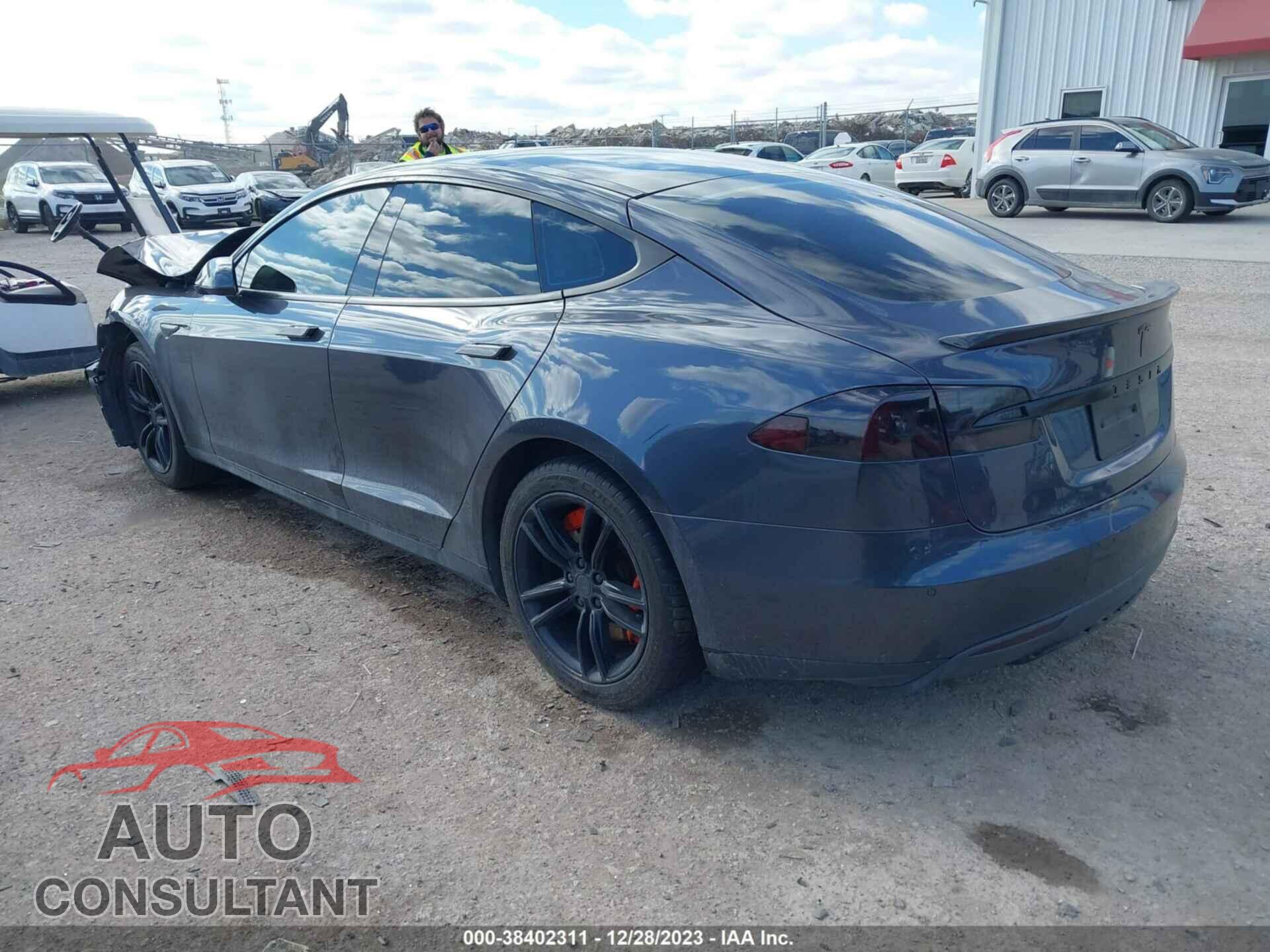 TESLA MODEL S 2015 - 5YJSA1E25FF116648
